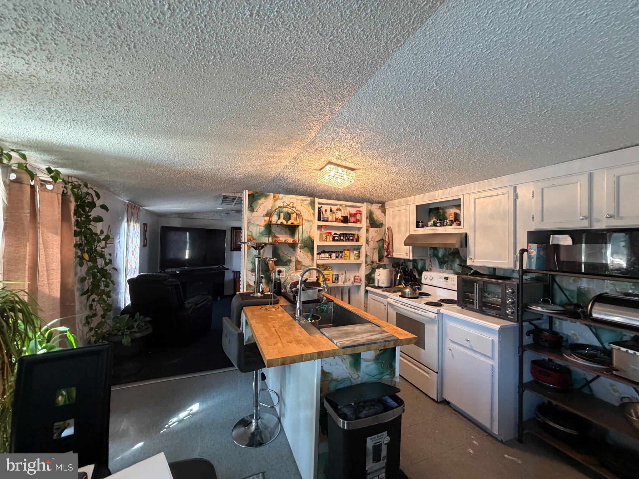 83 FAWN LANE