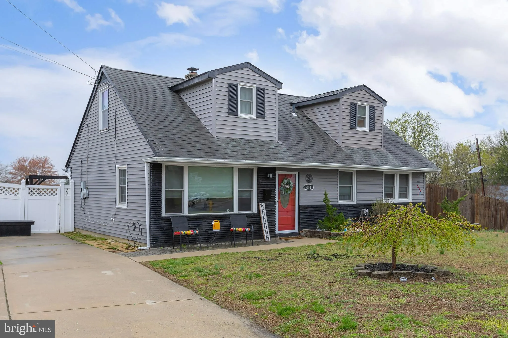 Wenonah, New Jersey 08090, United States, 4 Bedrooms Bedrooms, ,2 BathroomsBathrooms,Residential,Contingent,105283