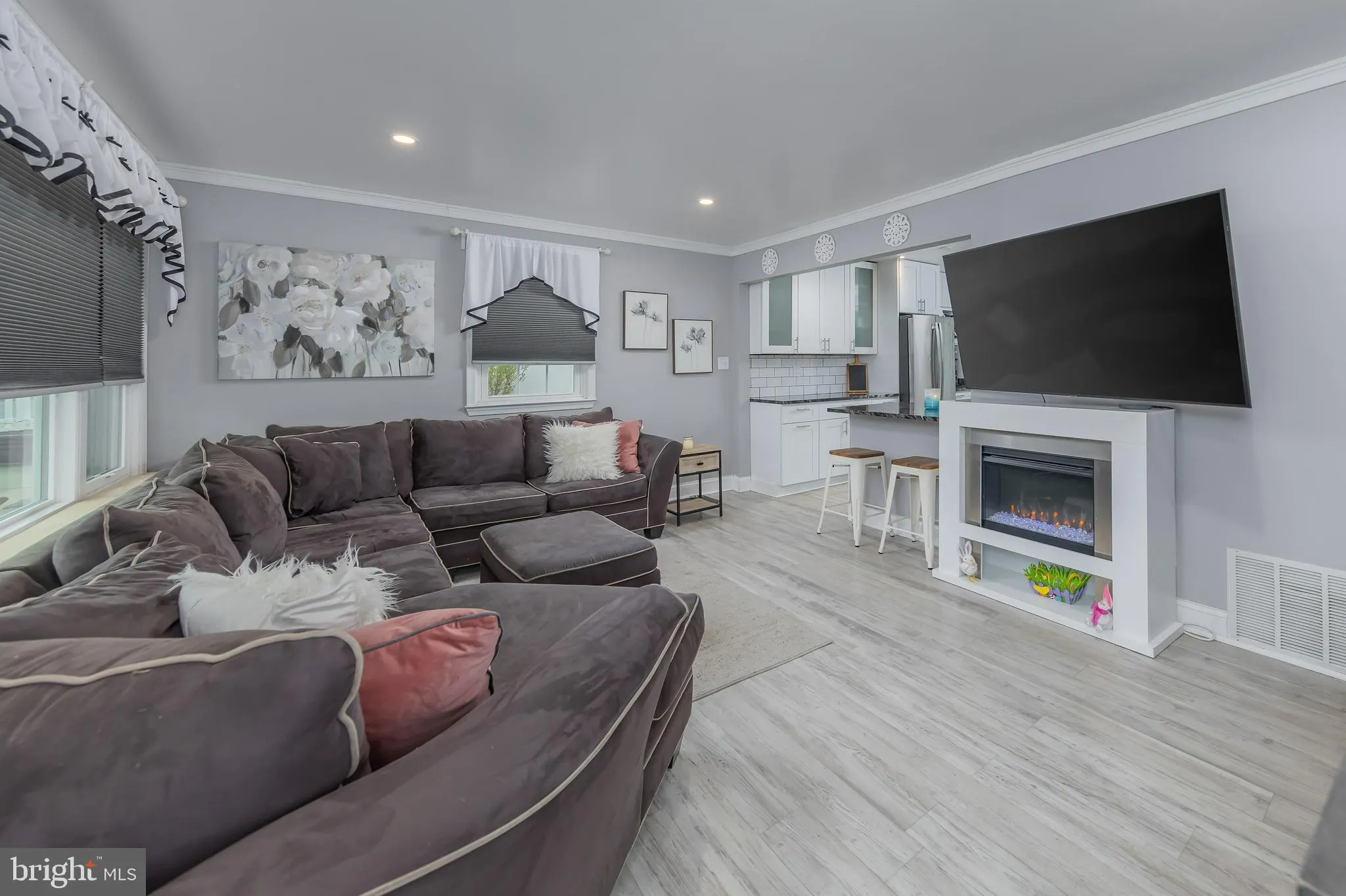 Wenonah, New Jersey 08090, United States, 4 Bedrooms Bedrooms, ,2 BathroomsBathrooms,Residential,Contingent,105283