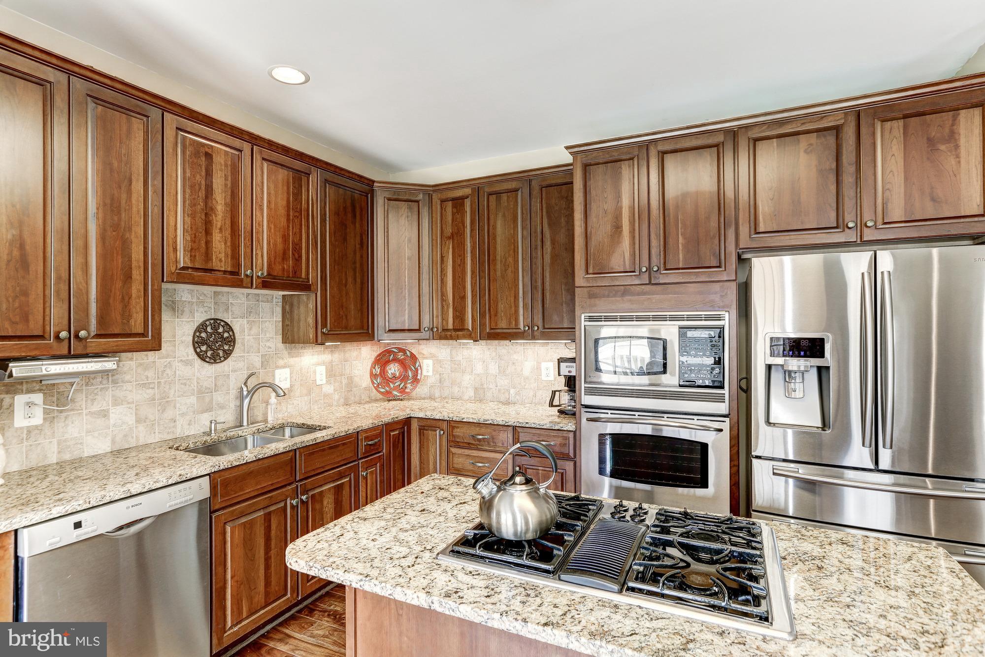 BELMONT COUNTRY CLUB - Residential Lease