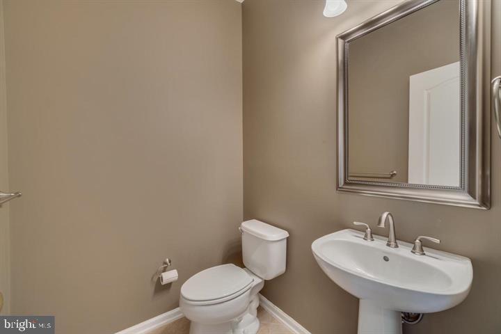 BELMONT COUNTRY CLUB - Residential Lease