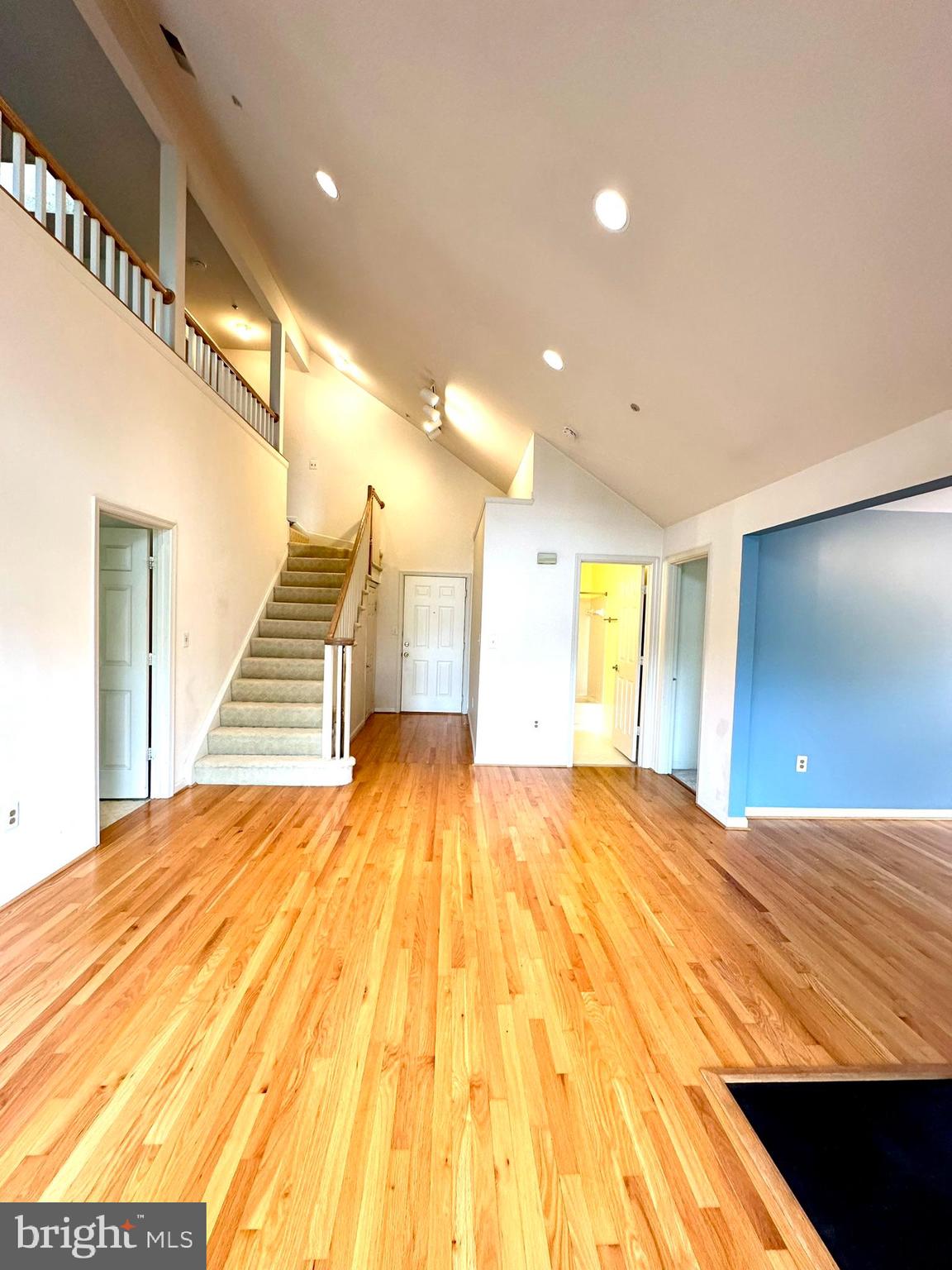 KENTLANDS RIDGE - Residential