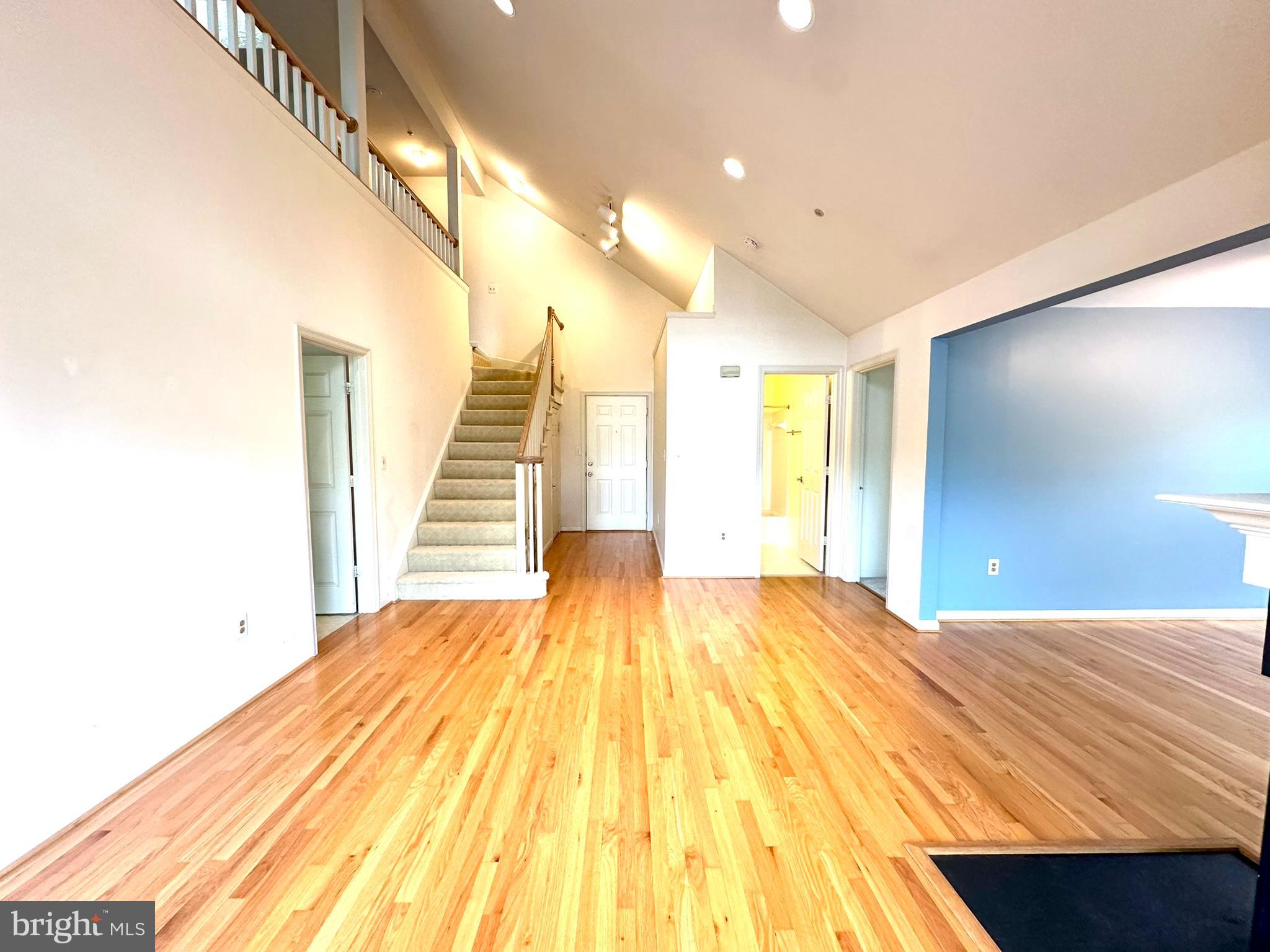 KENTLANDS RIDGE - Residential