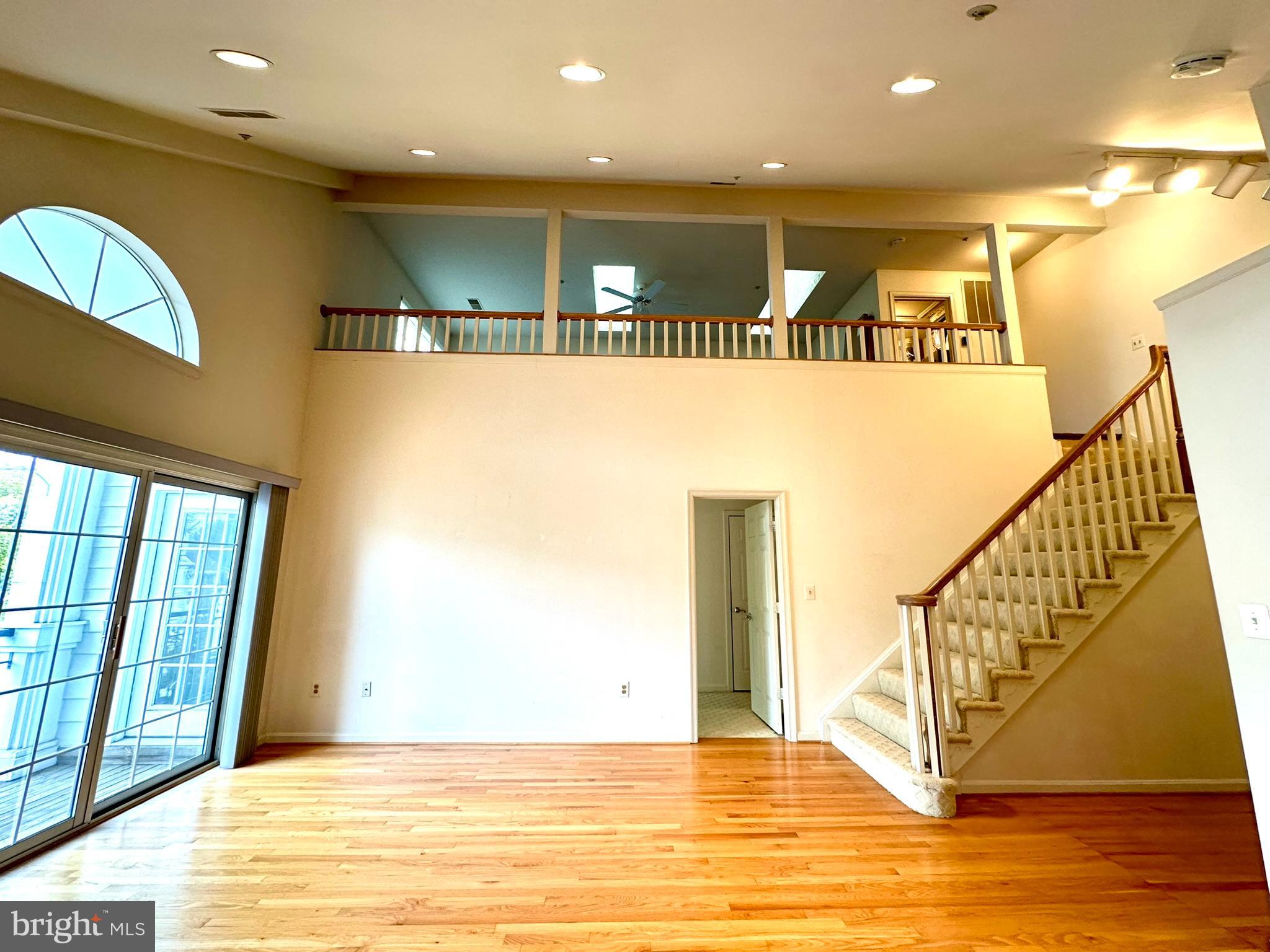 KENTLANDS RIDGE - Residential