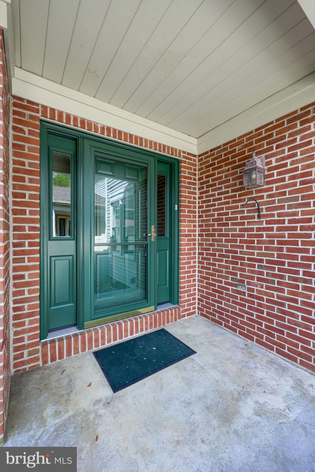 1817 SPRING RIDGE LANE