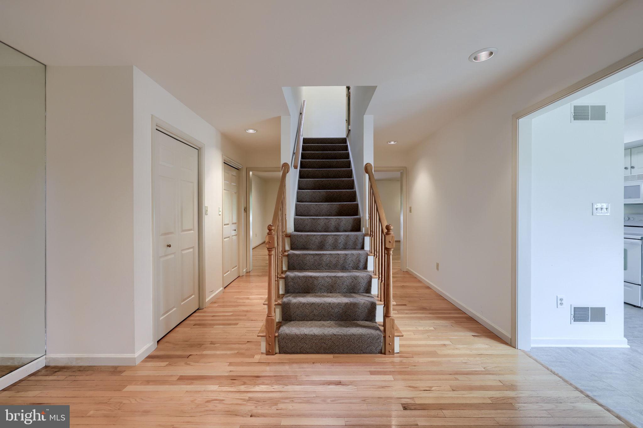 1817 SPRING RIDGE LANE