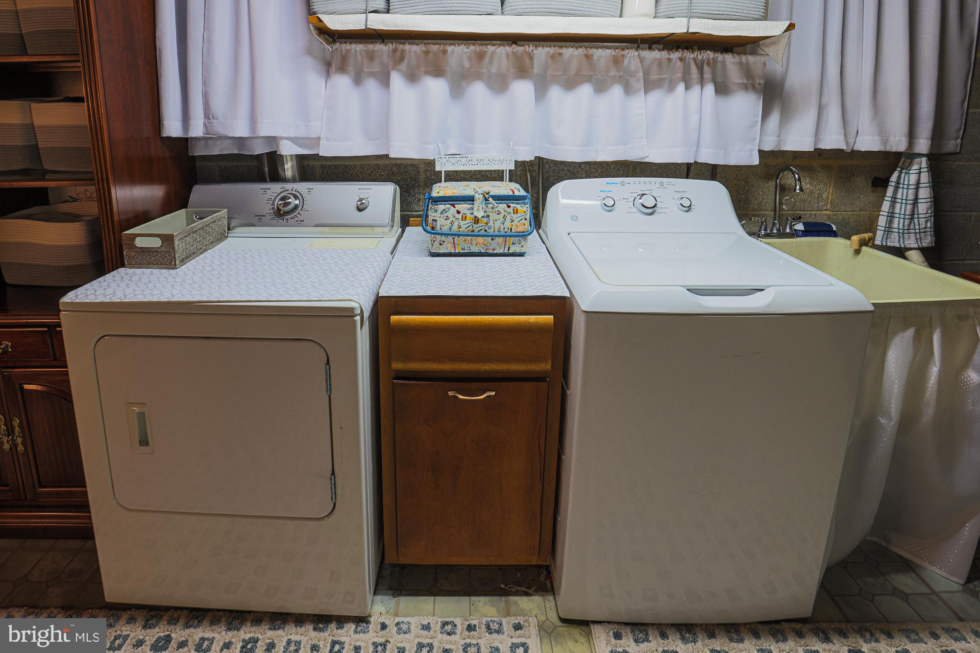 VALLEY VIEW - Residential