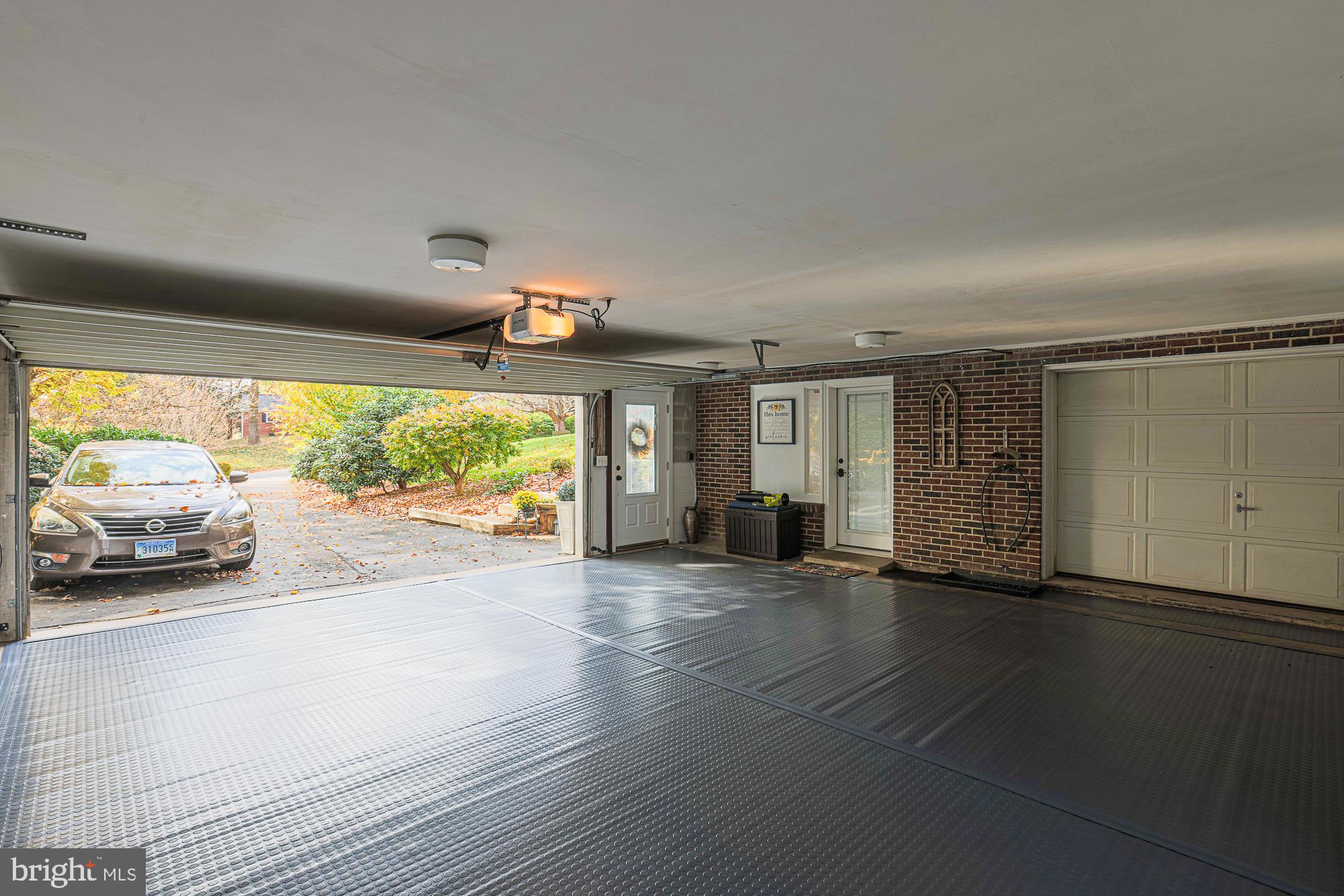 VALLEY VIEW - Residential