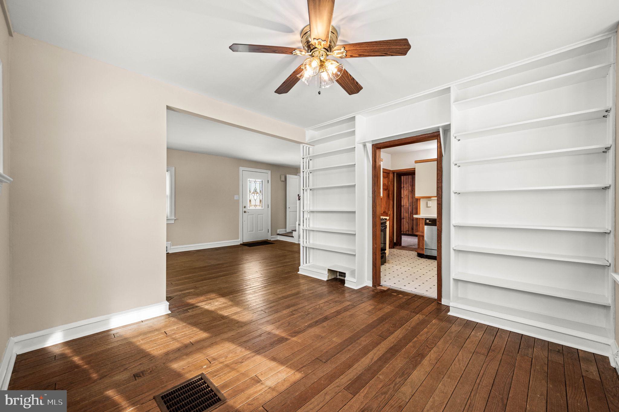 FIVE POINTS - Residential