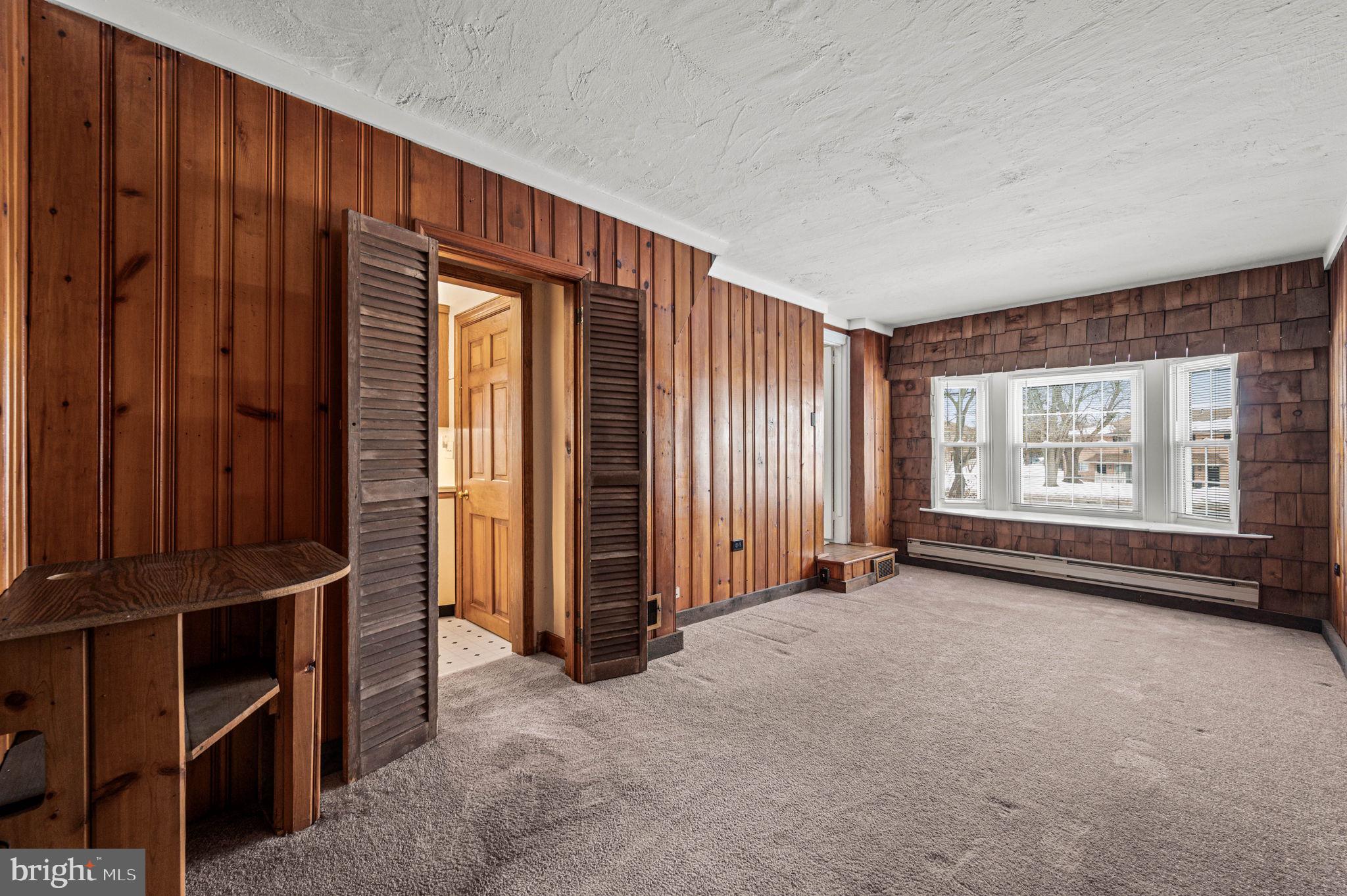 FIVE POINTS - Residential