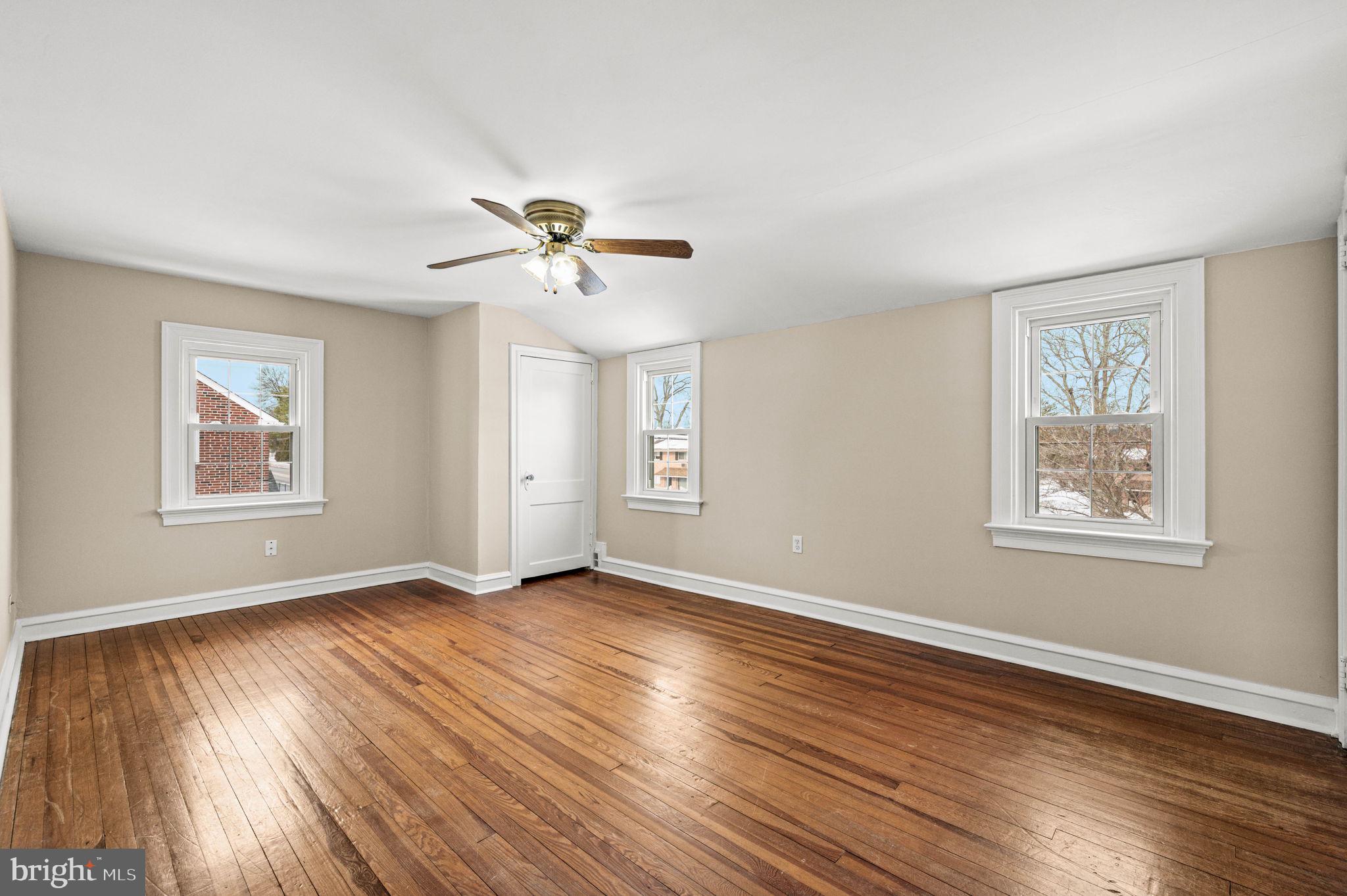 FIVE POINTS - Residential