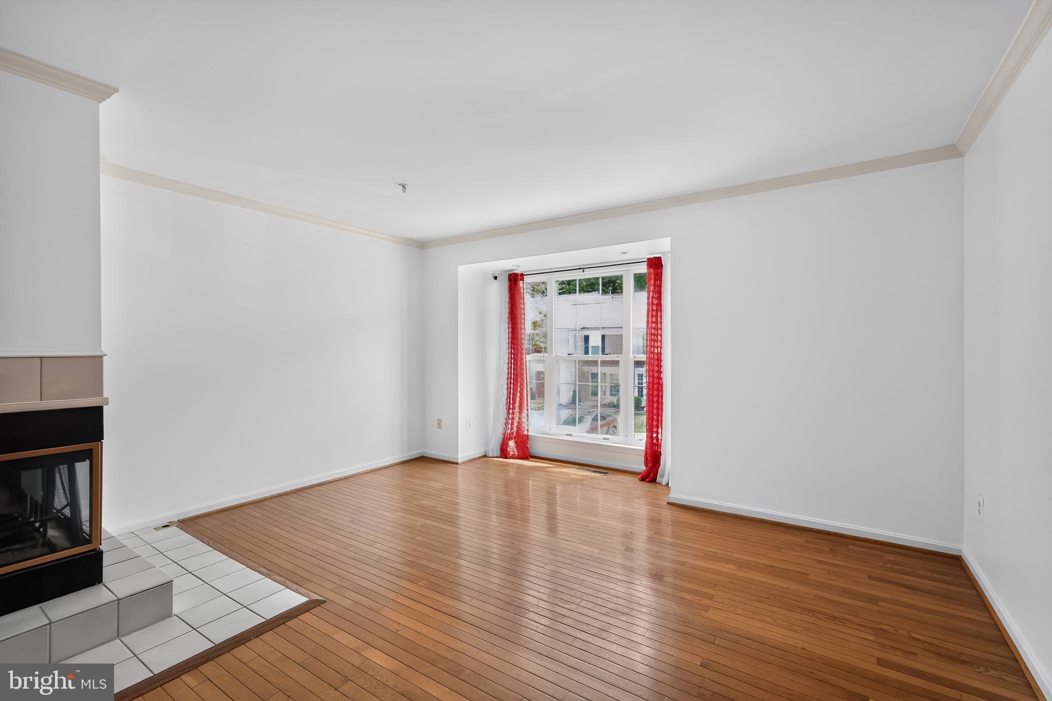 10 AUGUSTINE COURT