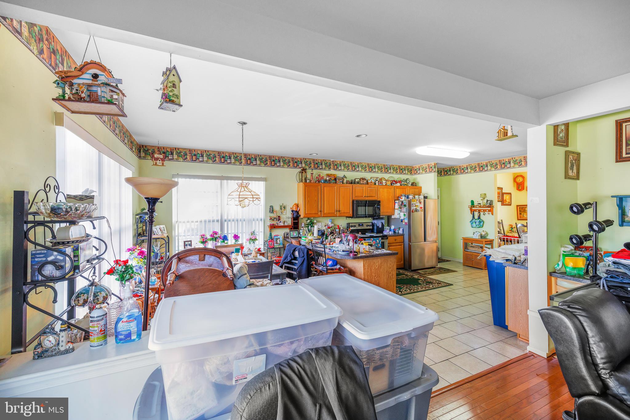 LAKESHORE VILLAGE - Residential