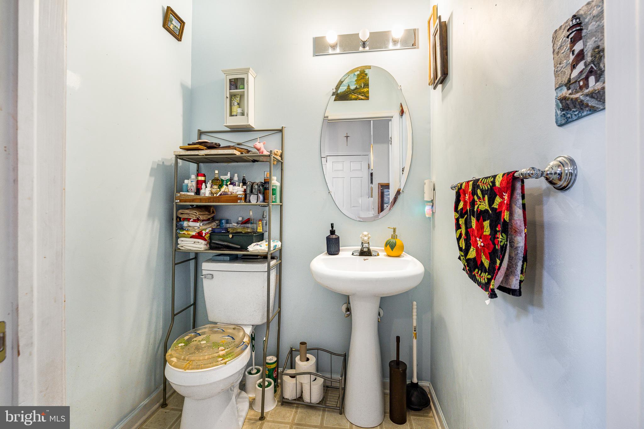 LAKESHORE VILLAGE - Residential