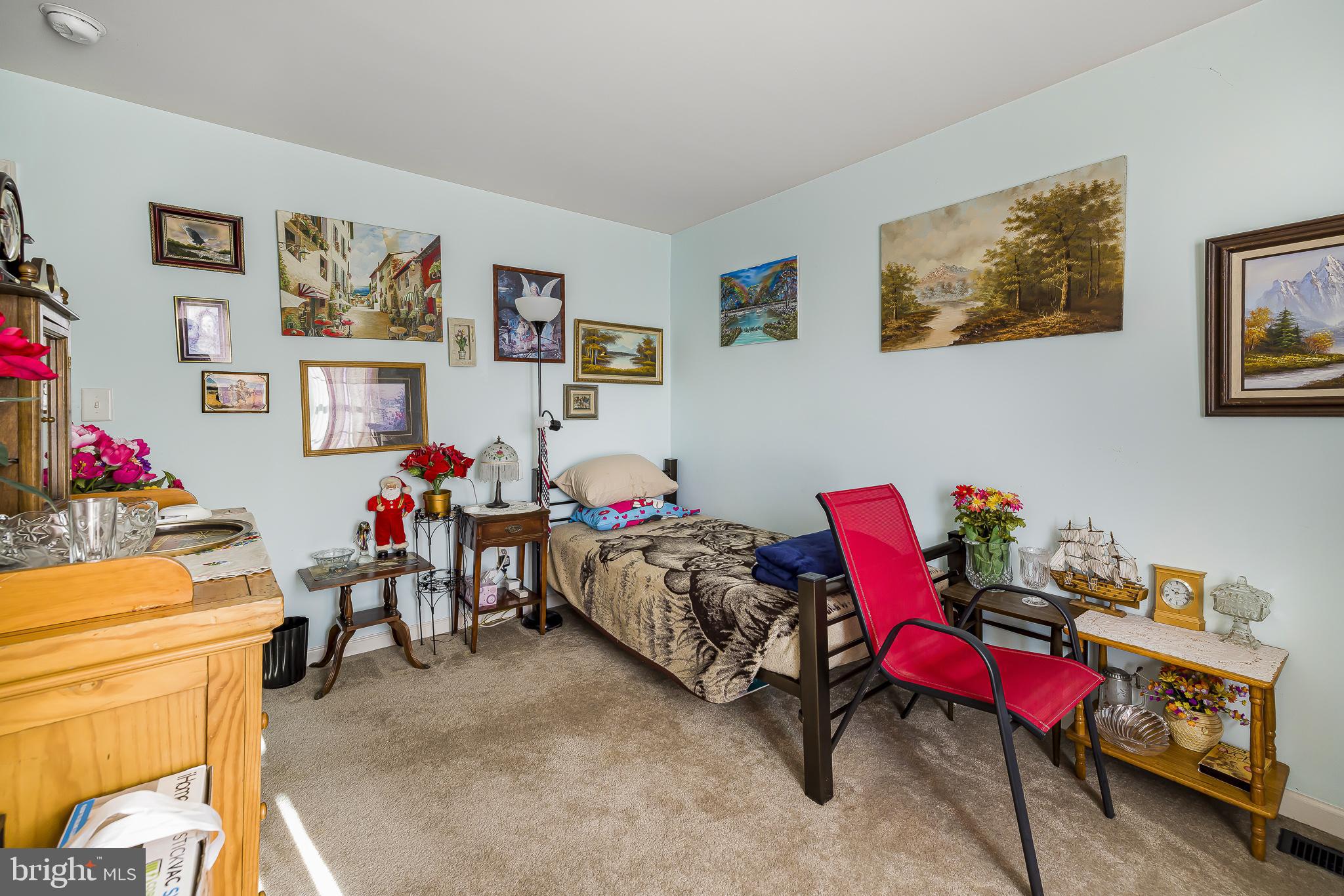 LAKESHORE VILLAGE - Residential