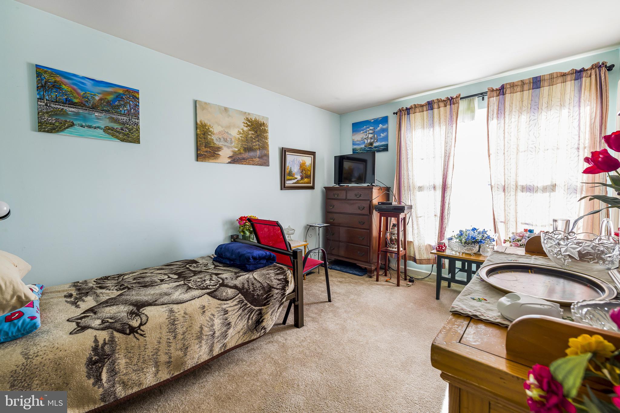 LAKESHORE VILLAGE - Residential