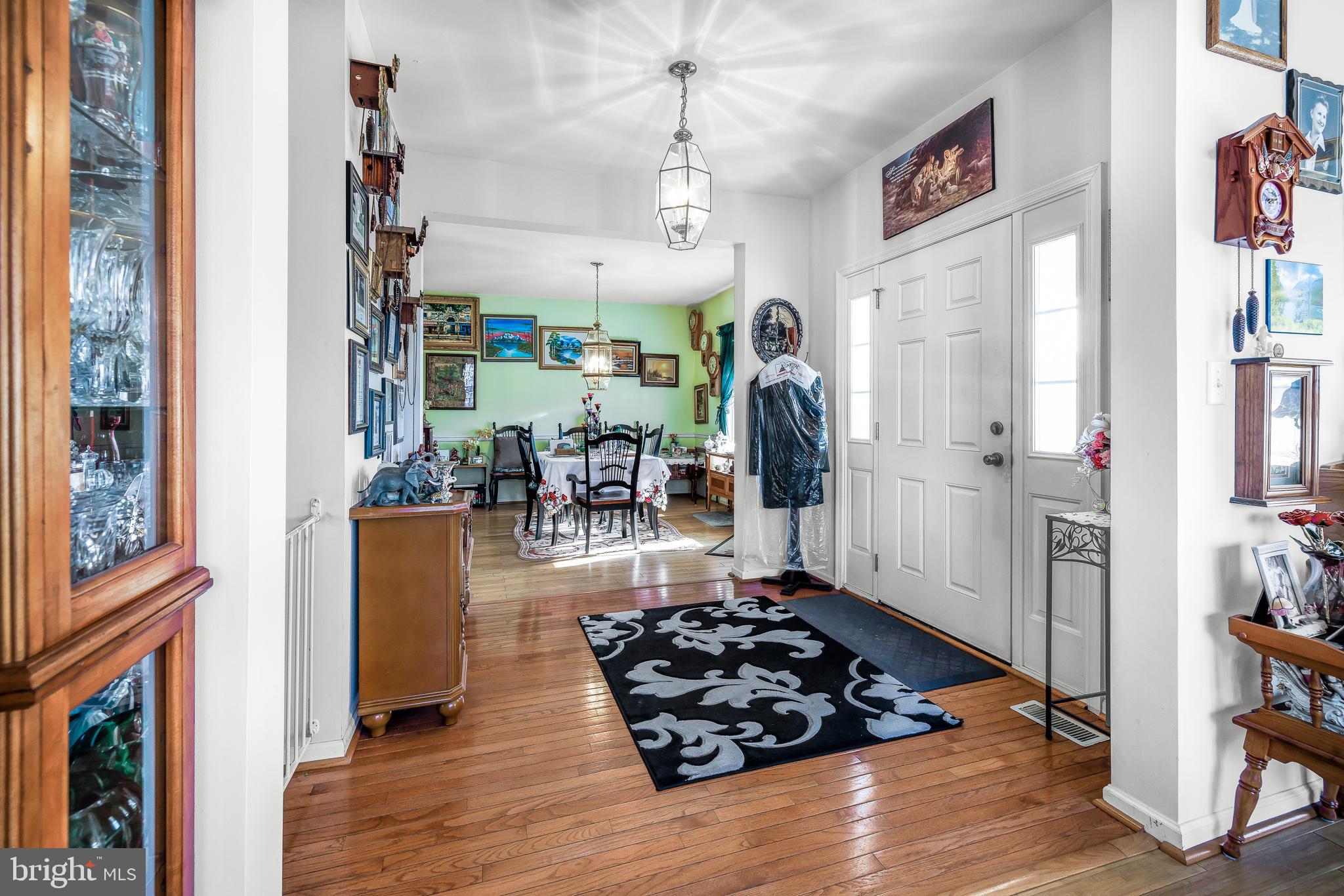 LAKESHORE VILLAGE - Residential