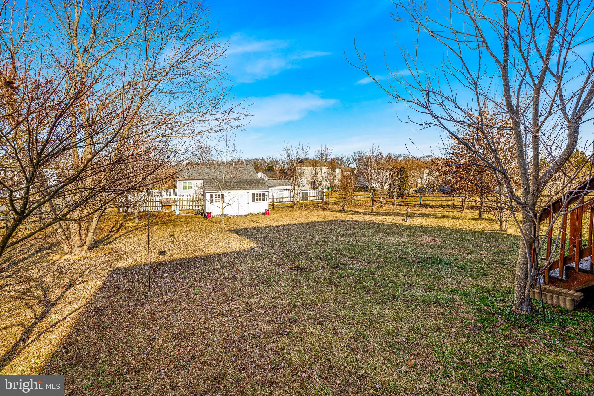 LAKESHORE VILLAGE - Residential