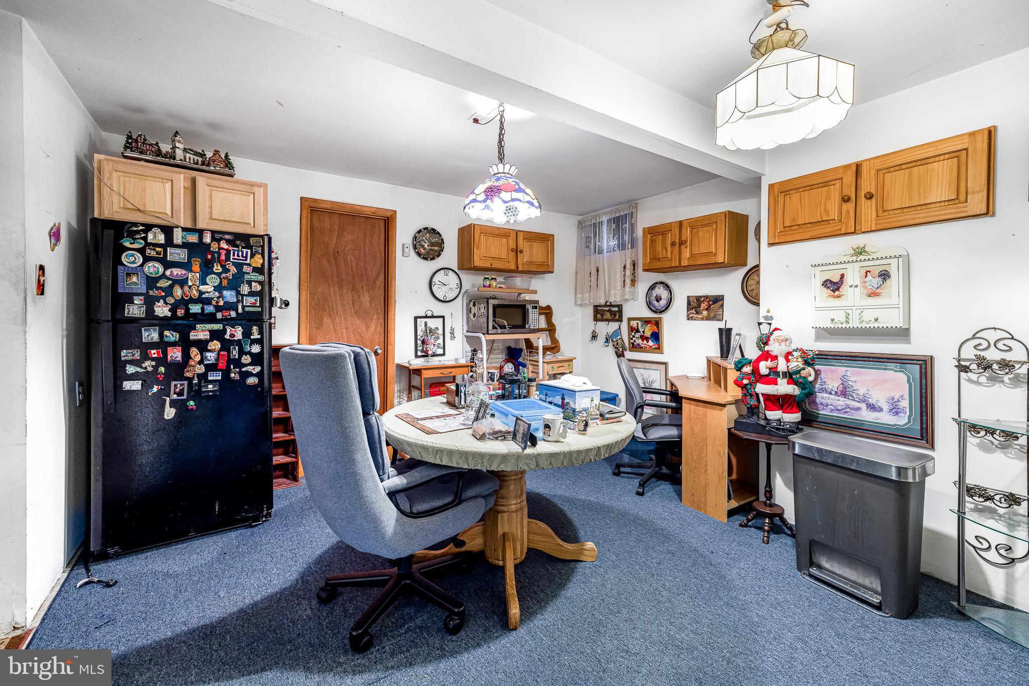 LAKESHORE VILLAGE - Residential