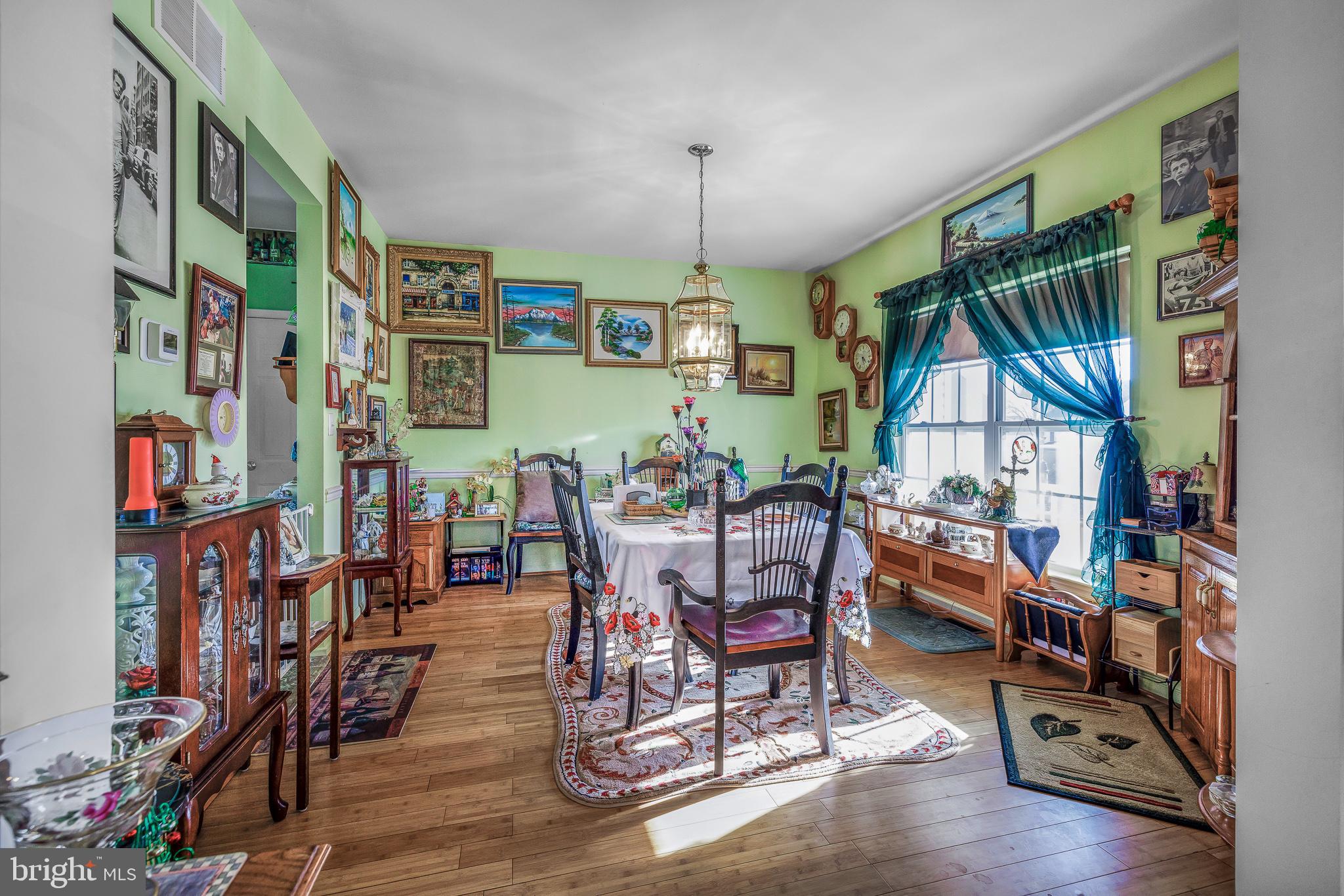 LAKESHORE VILLAGE - Residential