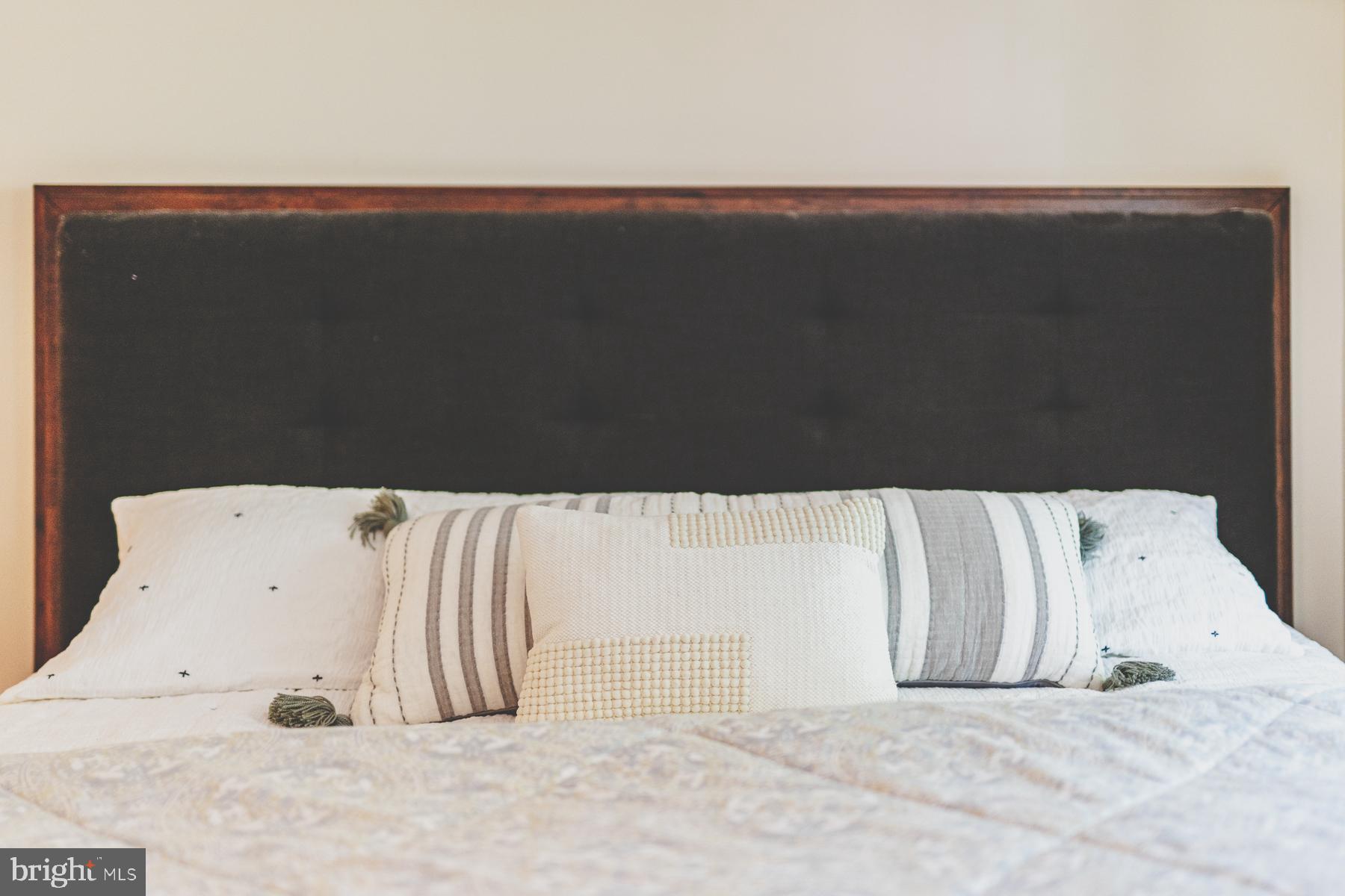 TOWNS OF FOREST HILLS - Residential