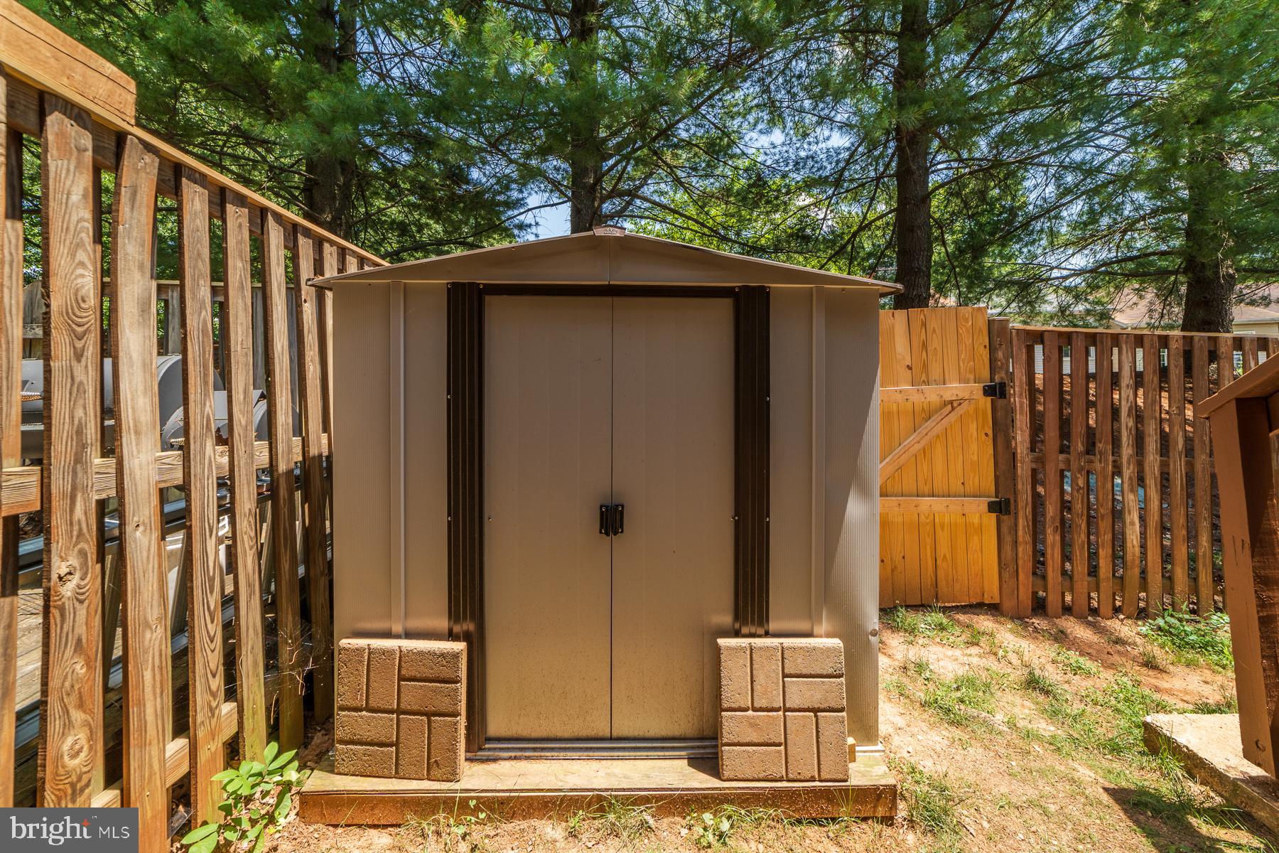 TOWNS OF FOREST HILLS - Residential