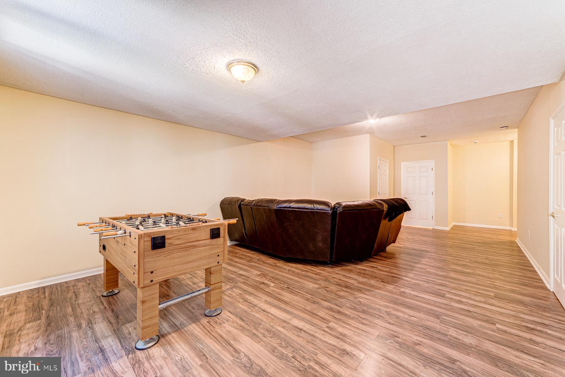 TOWNS OF FOREST HILLS - Residential