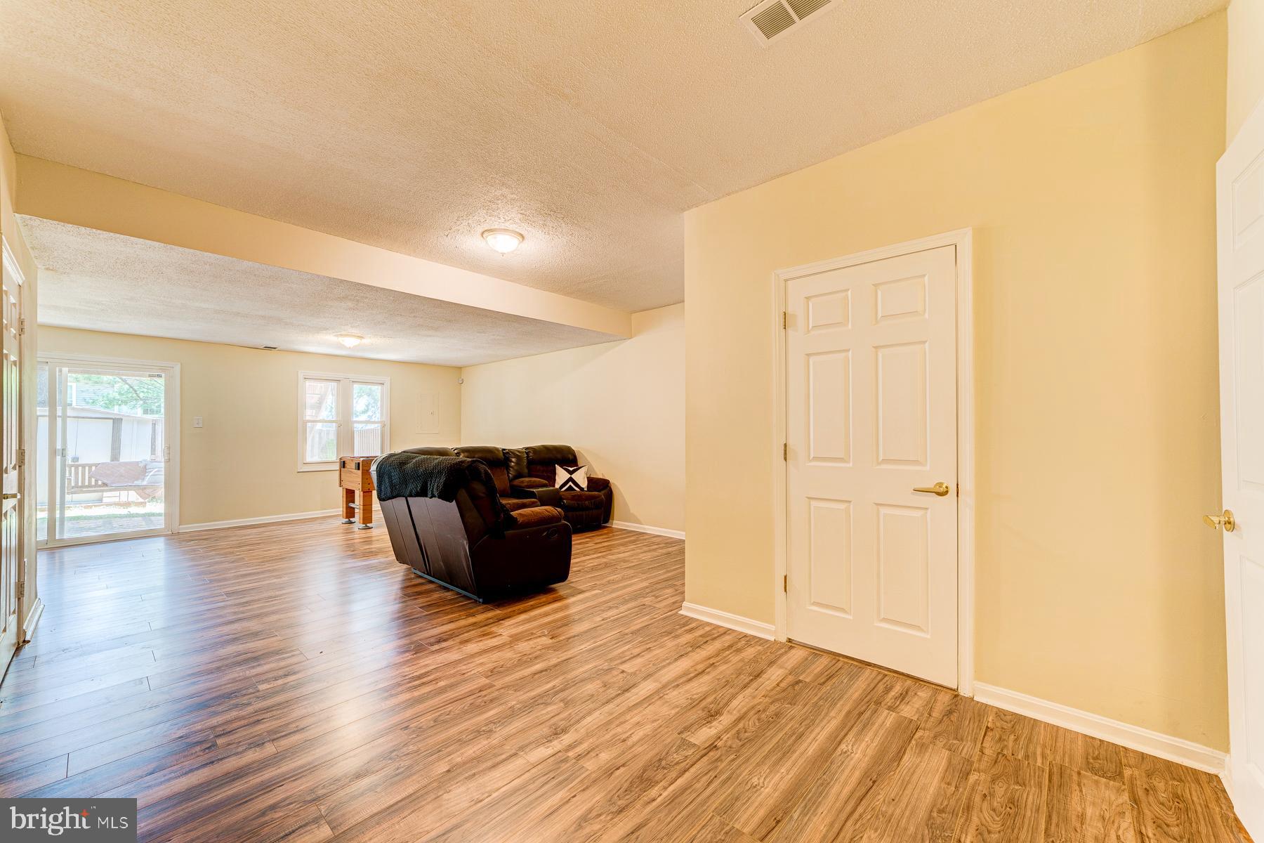 TOWNS OF FOREST HILLS - Residential