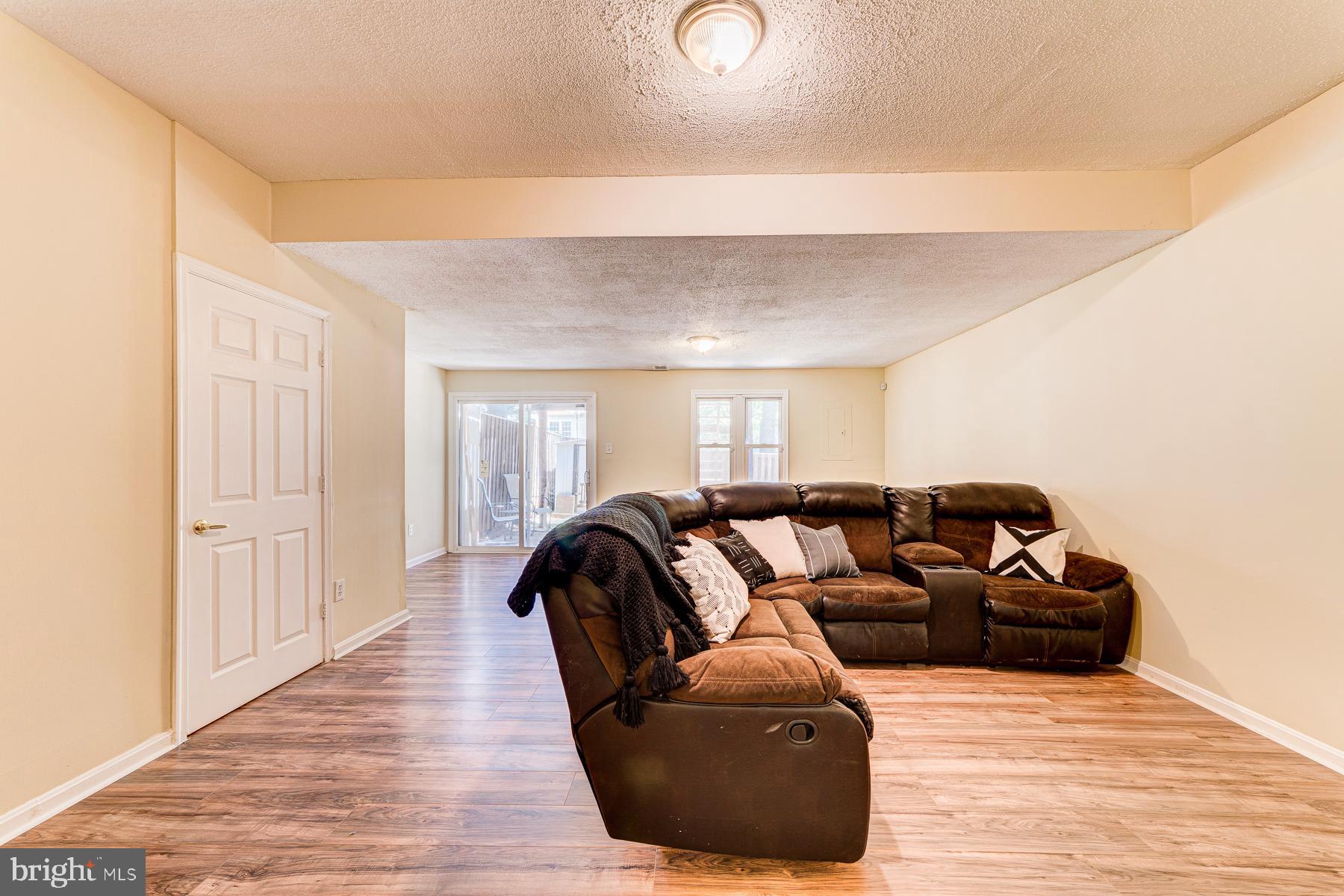 TOWNS OF FOREST HILLS - Residential