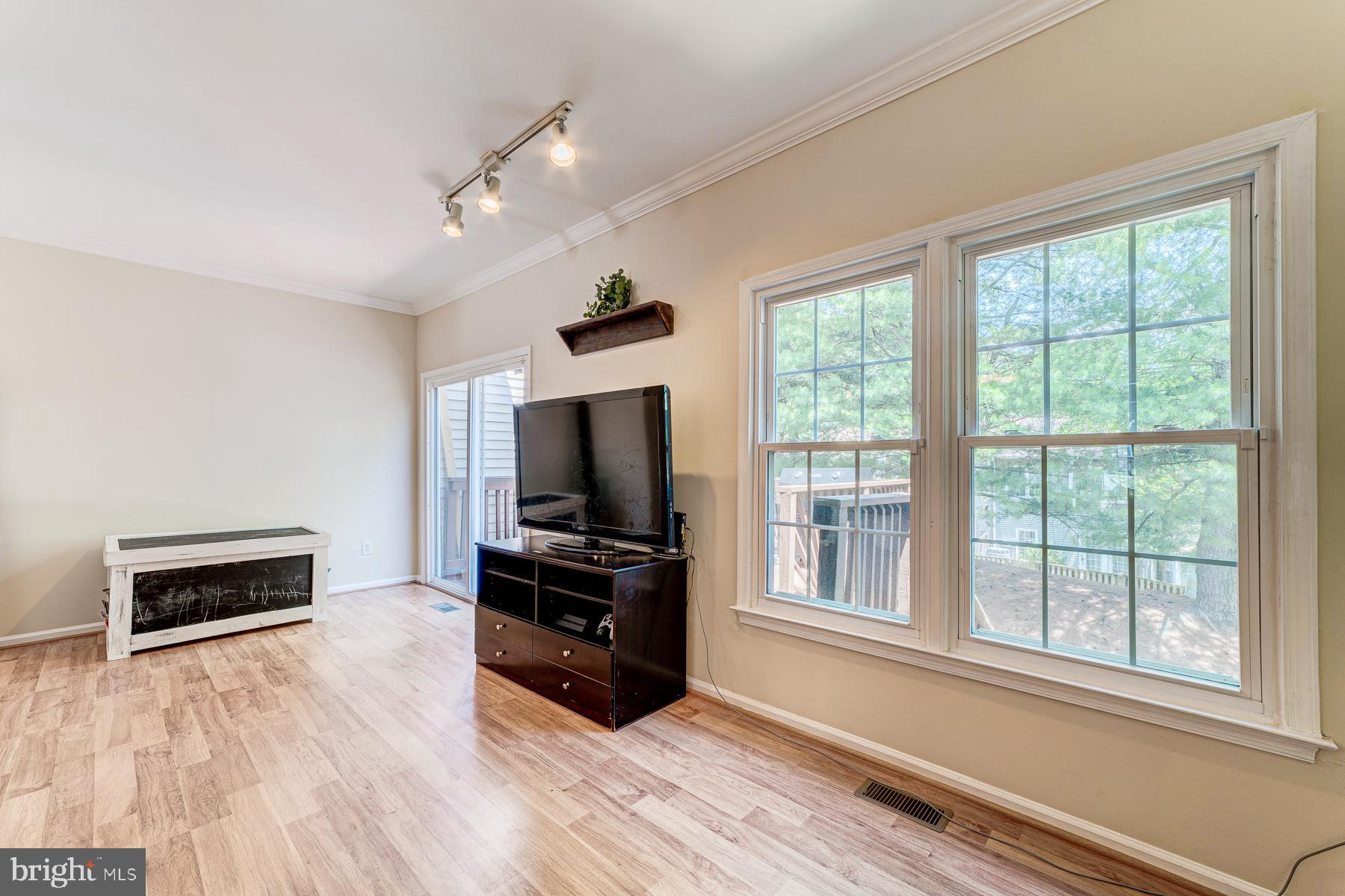 TOWNS OF FOREST HILLS - Residential