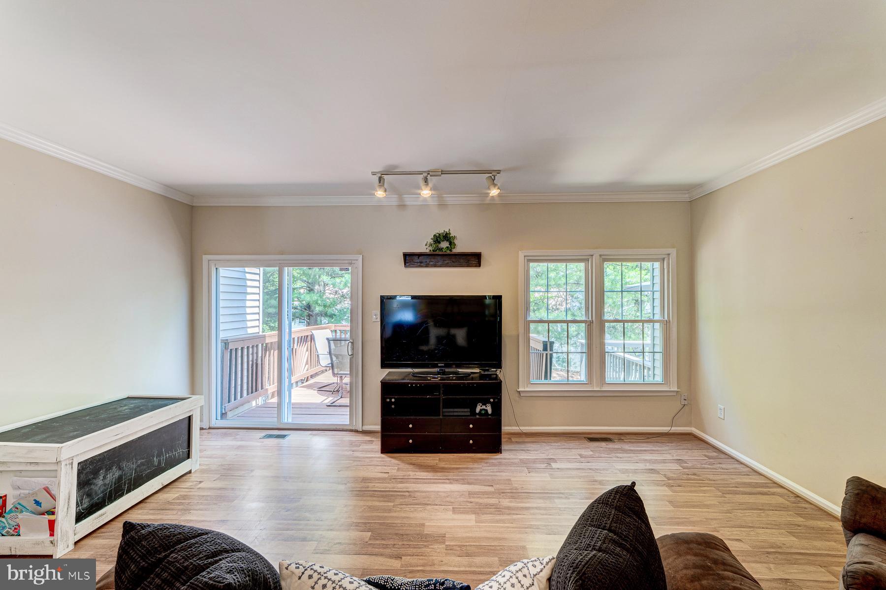 TOWNS OF FOREST HILLS - Residential