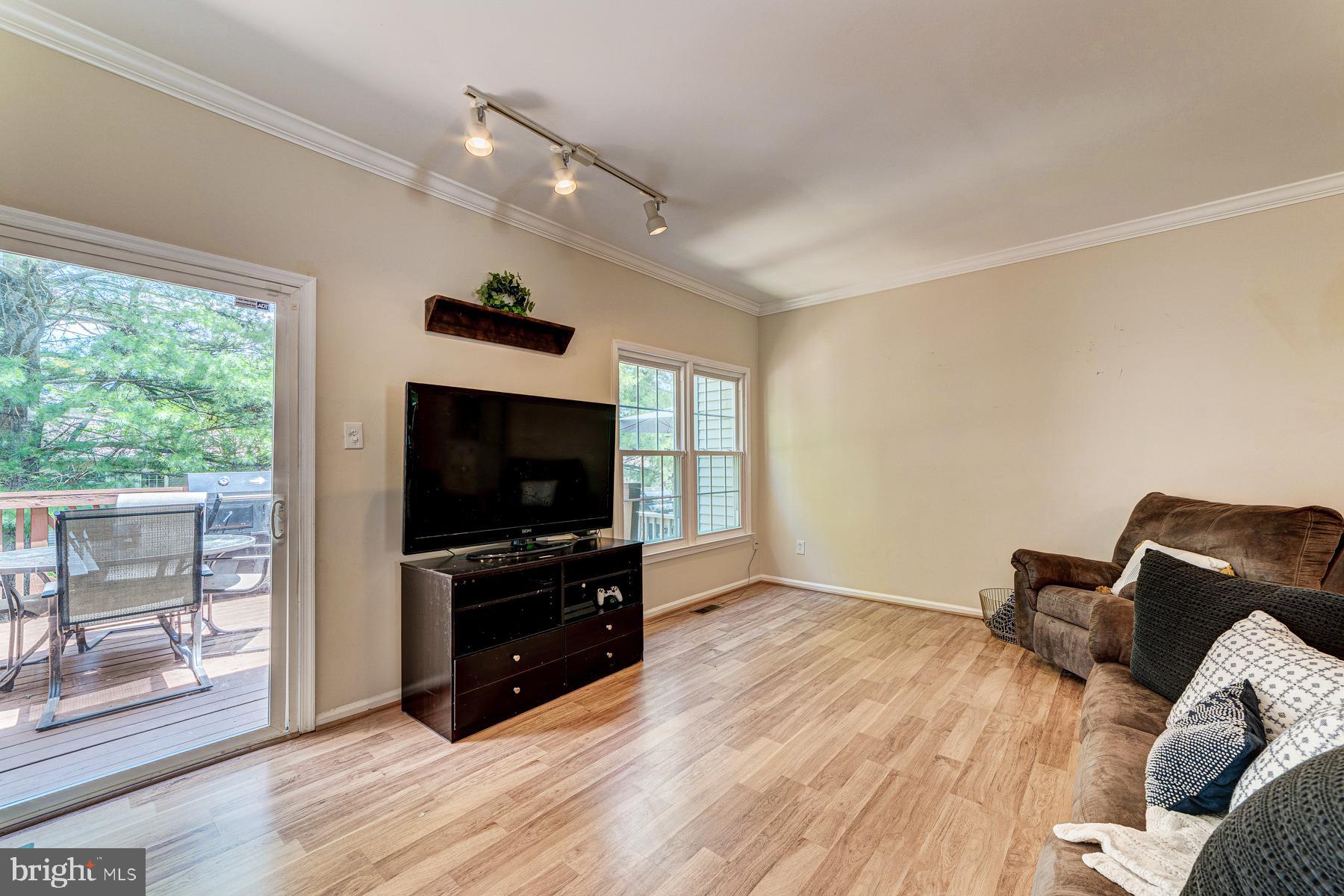 TOWNS OF FOREST HILLS - Residential