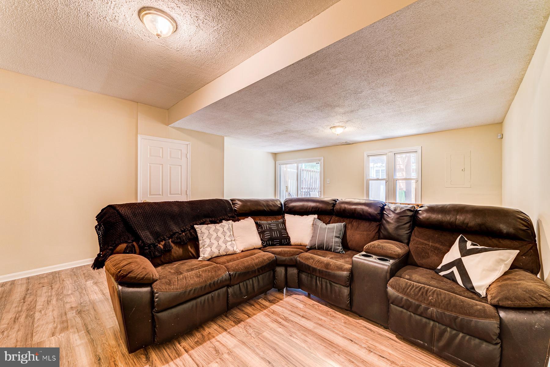 TOWNS OF FOREST HILLS - Residential