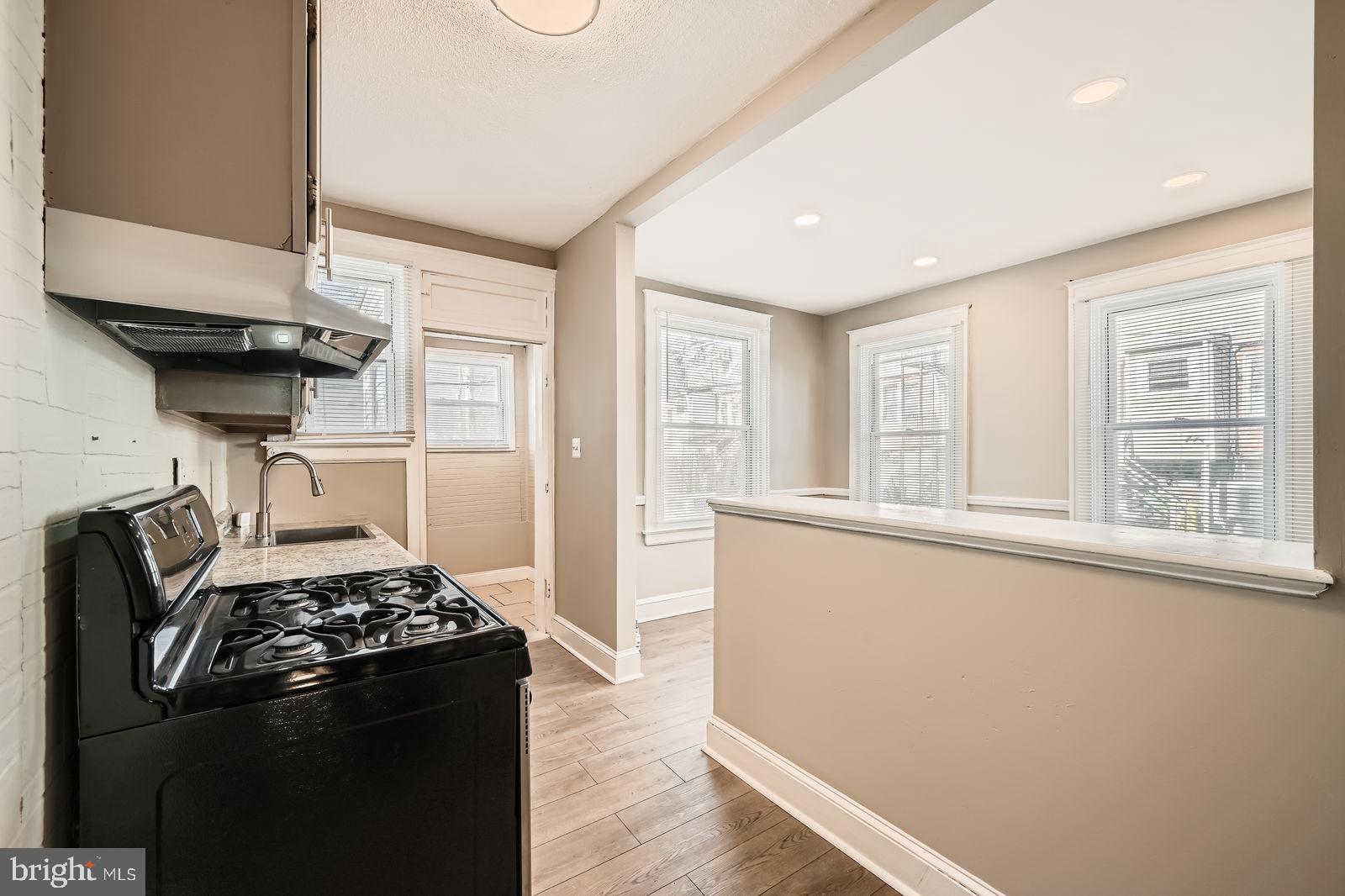 REISTERSTOWN STATION - Residential Lease