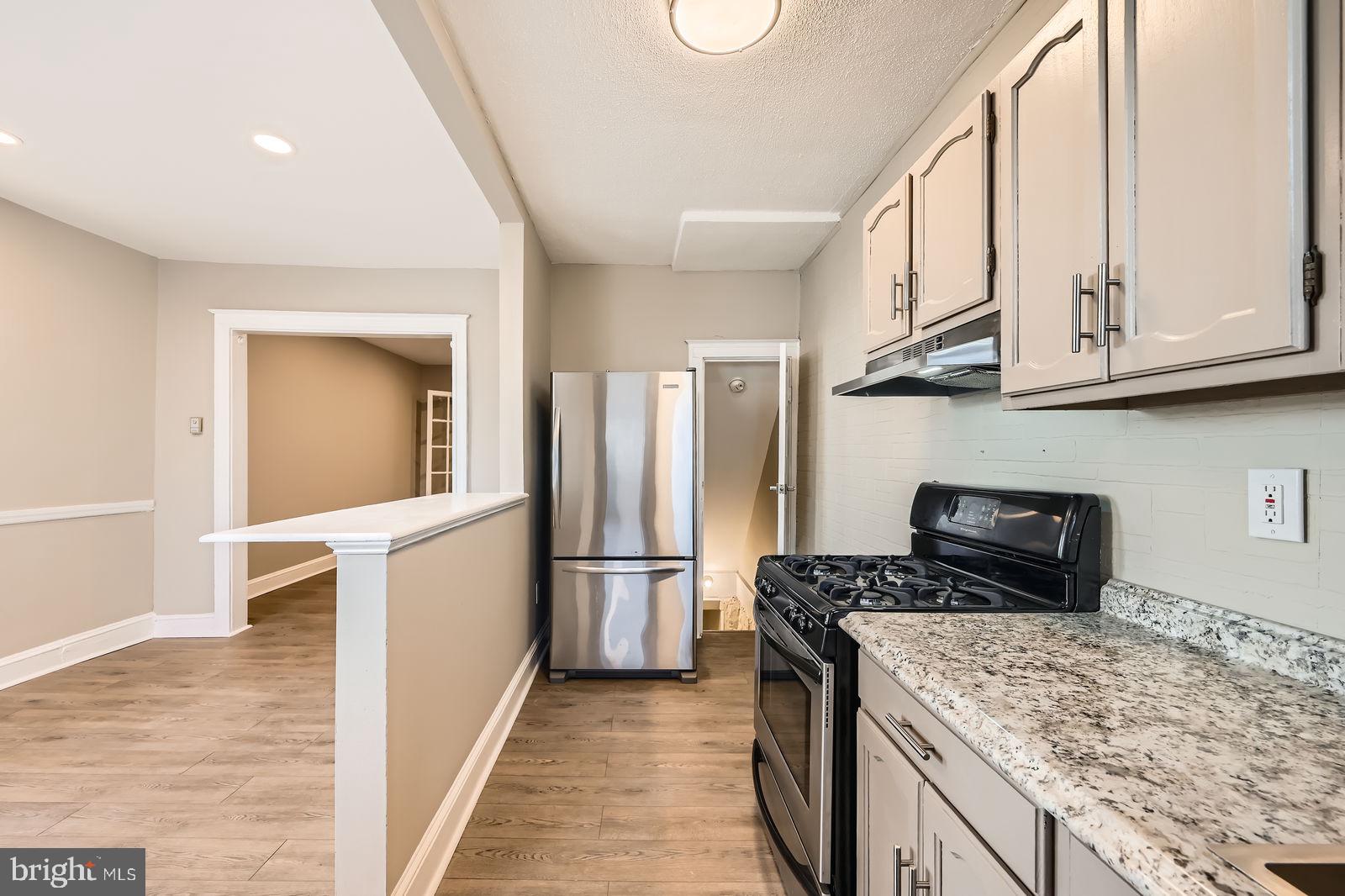 REISTERSTOWN STATION - Residential Lease