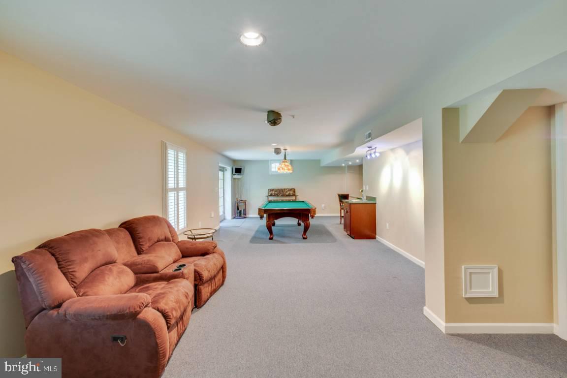 WOODMORE SOUTH - Residential