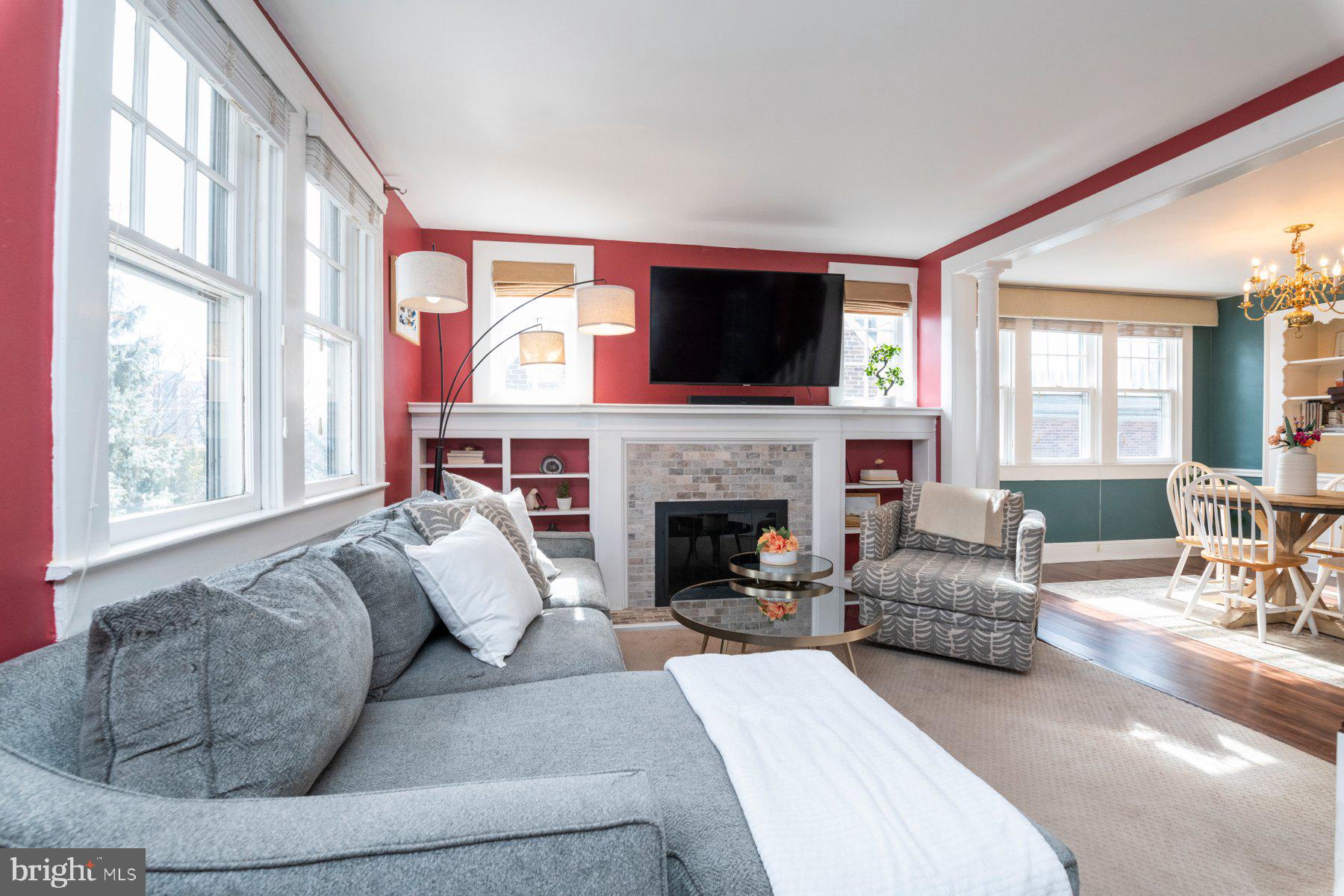 COLONIAL COURT - Residential