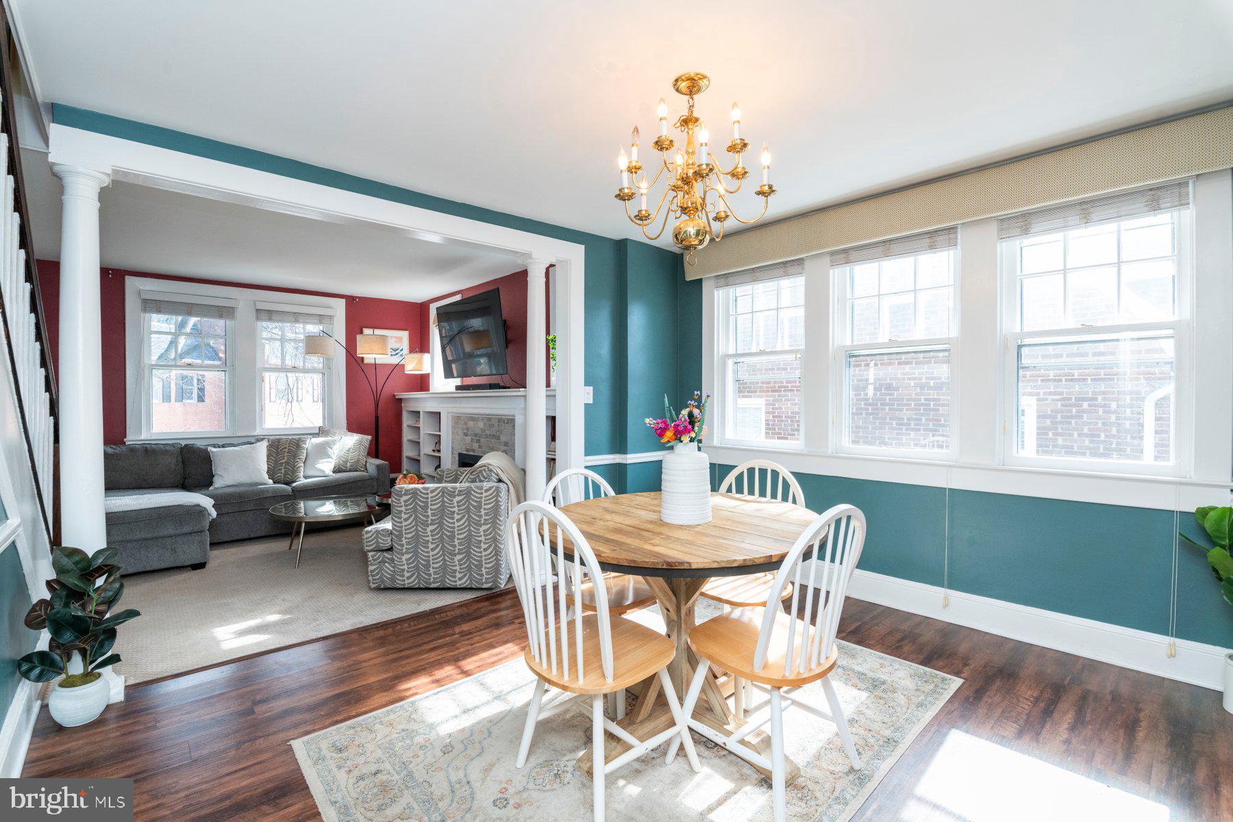 COLONIAL COURT - Residential