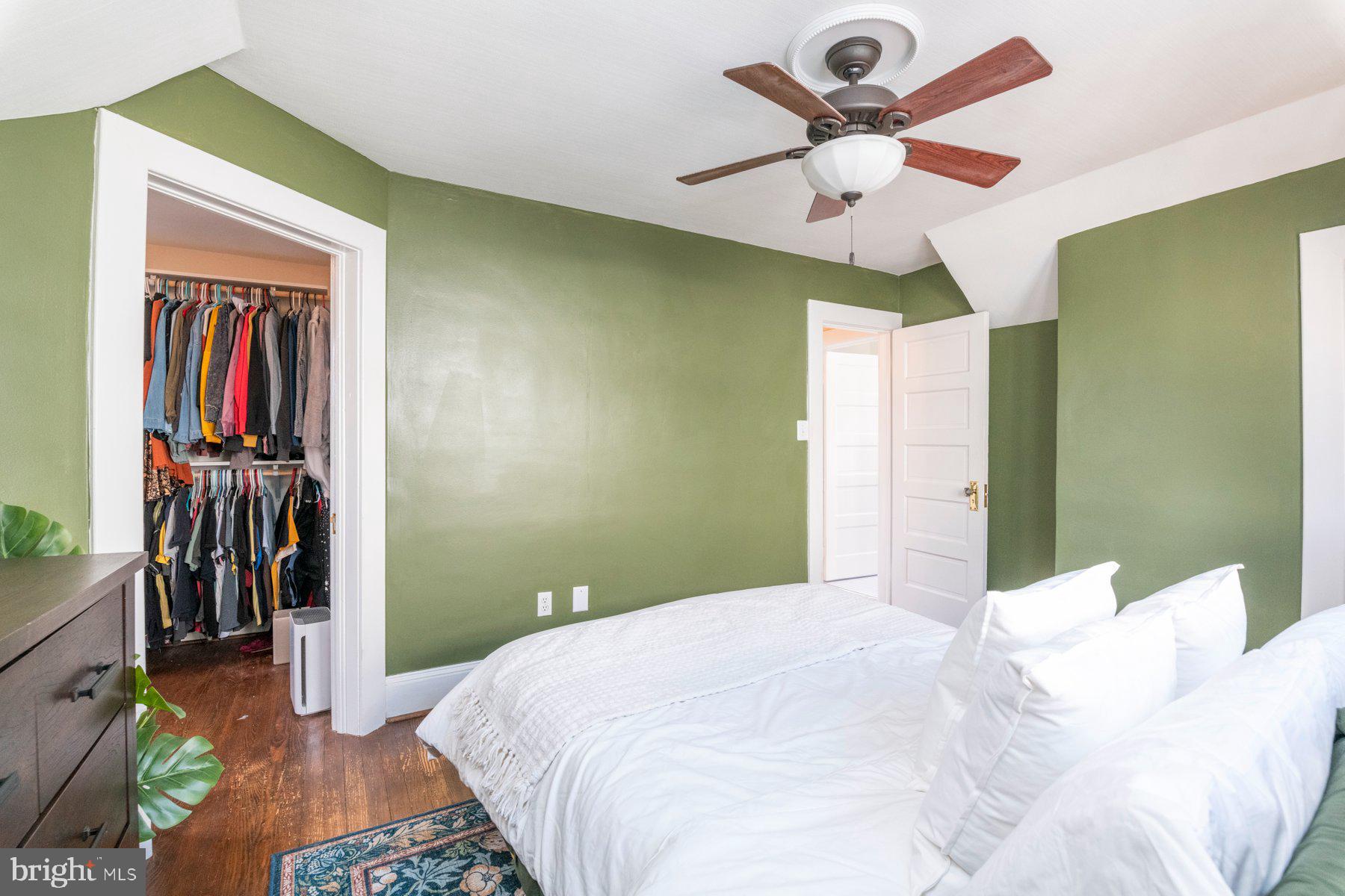 COLONIAL COURT - Residential