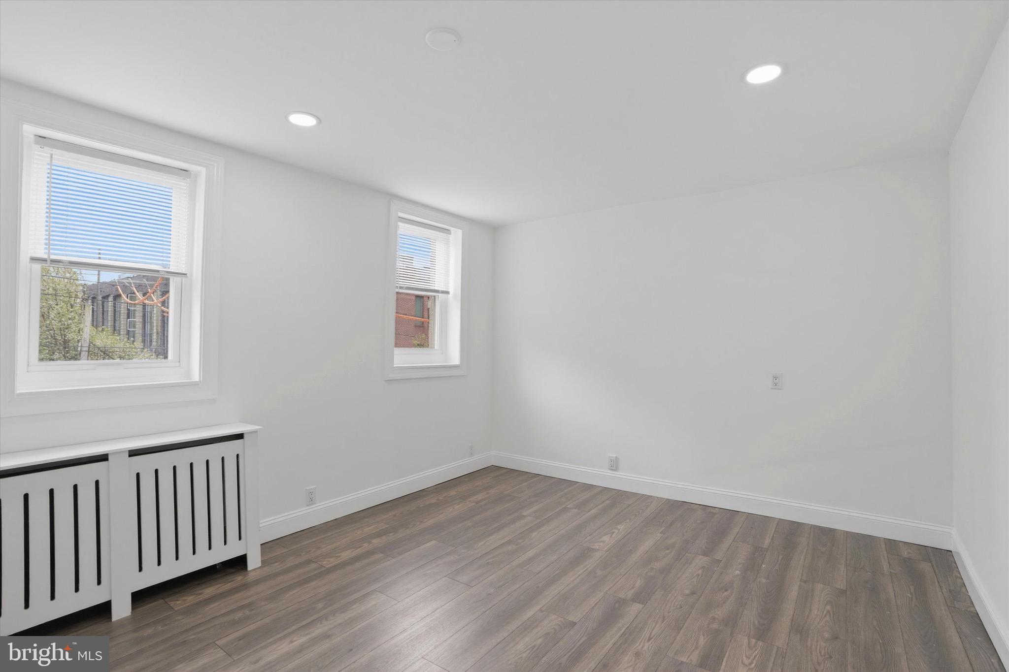 ROXBOROUGH - Residential