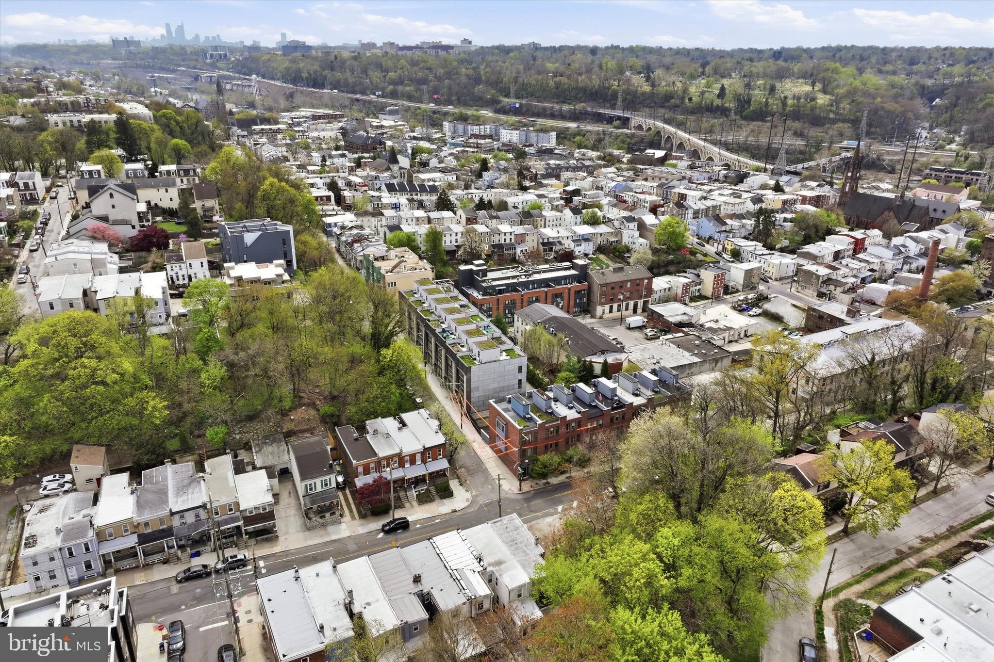 ROXBOROUGH - Residential