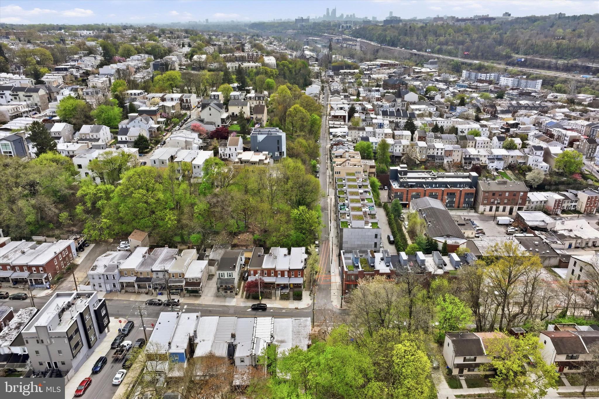 ROXBOROUGH - Residential