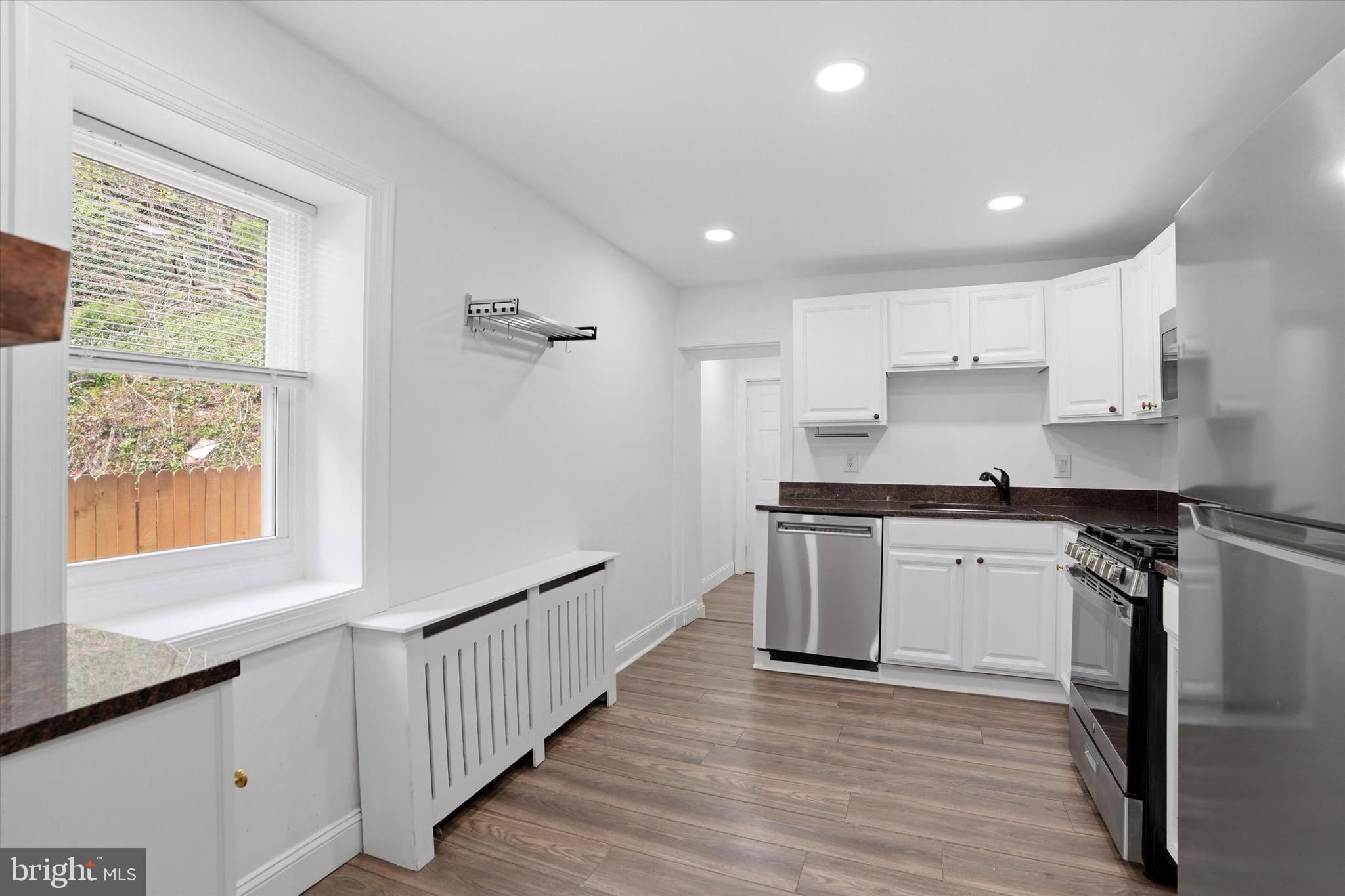 ROXBOROUGH - Residential