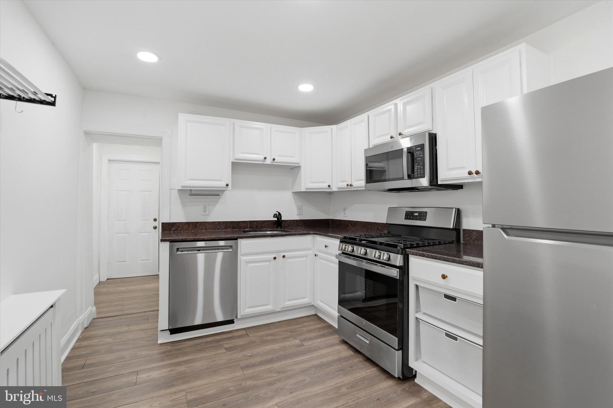 ROXBOROUGH - Residential