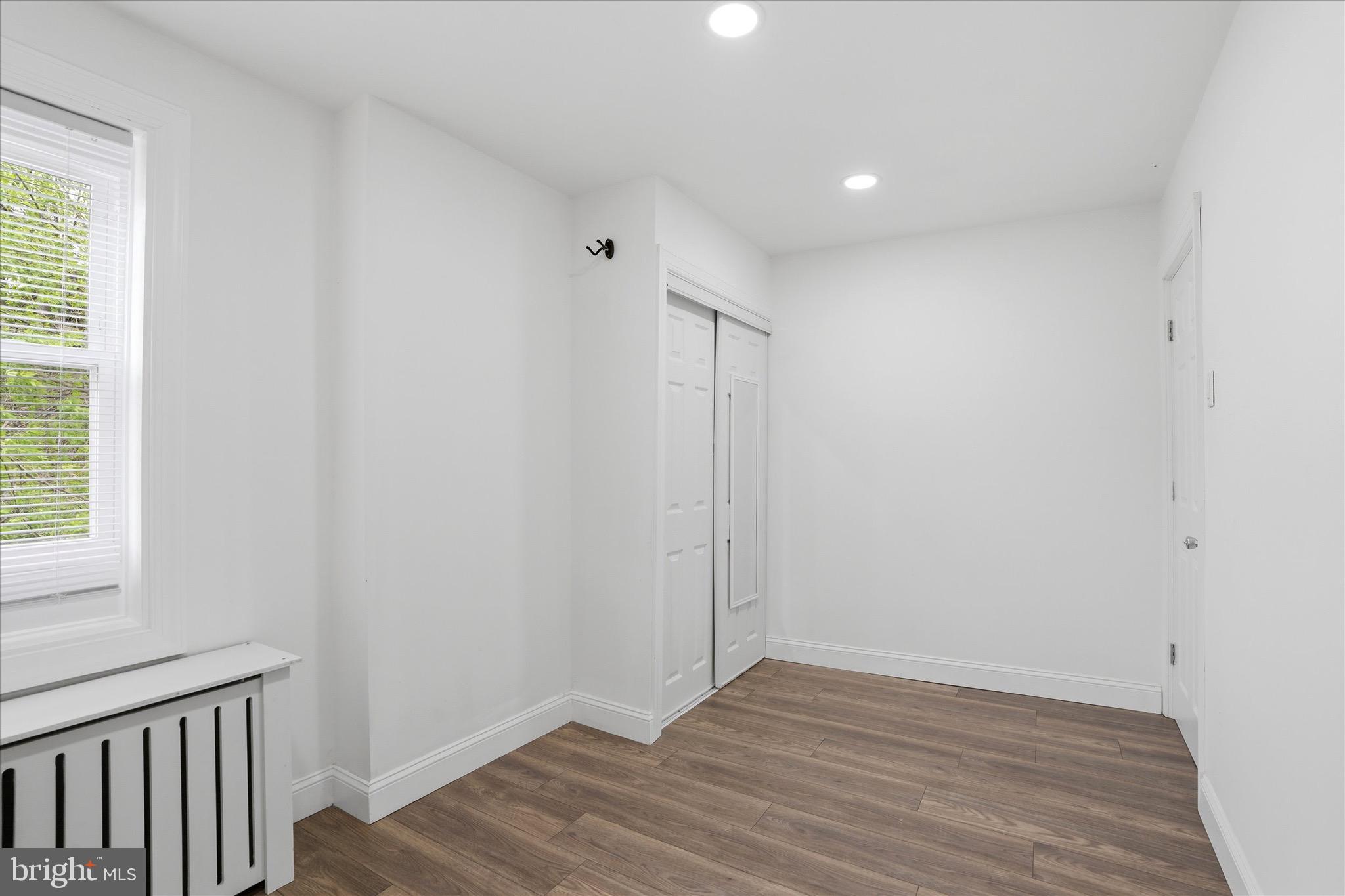 ROXBOROUGH - Residential