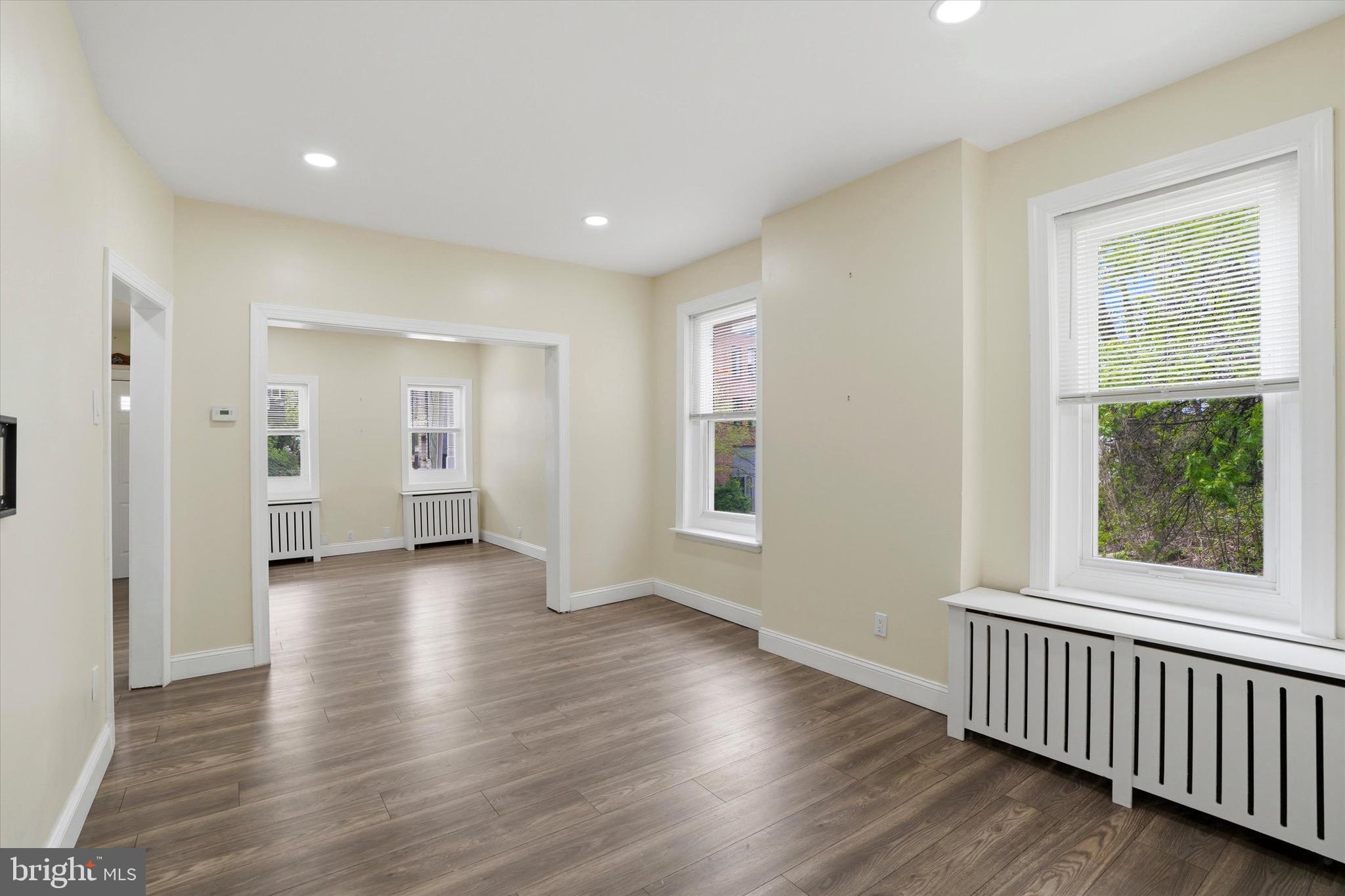 ROXBOROUGH - Residential