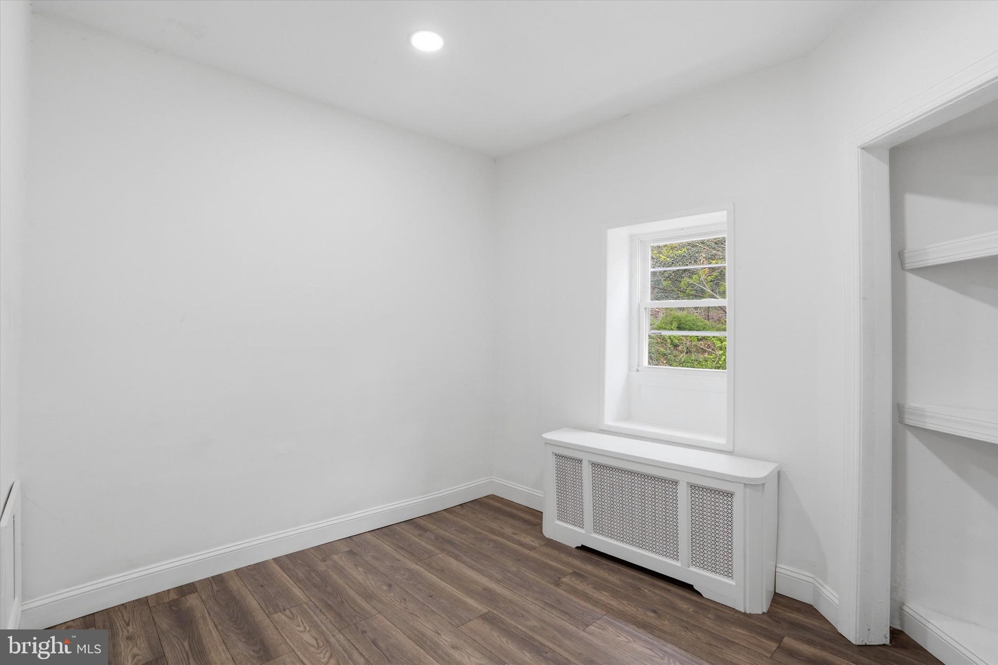 ROXBOROUGH - Residential