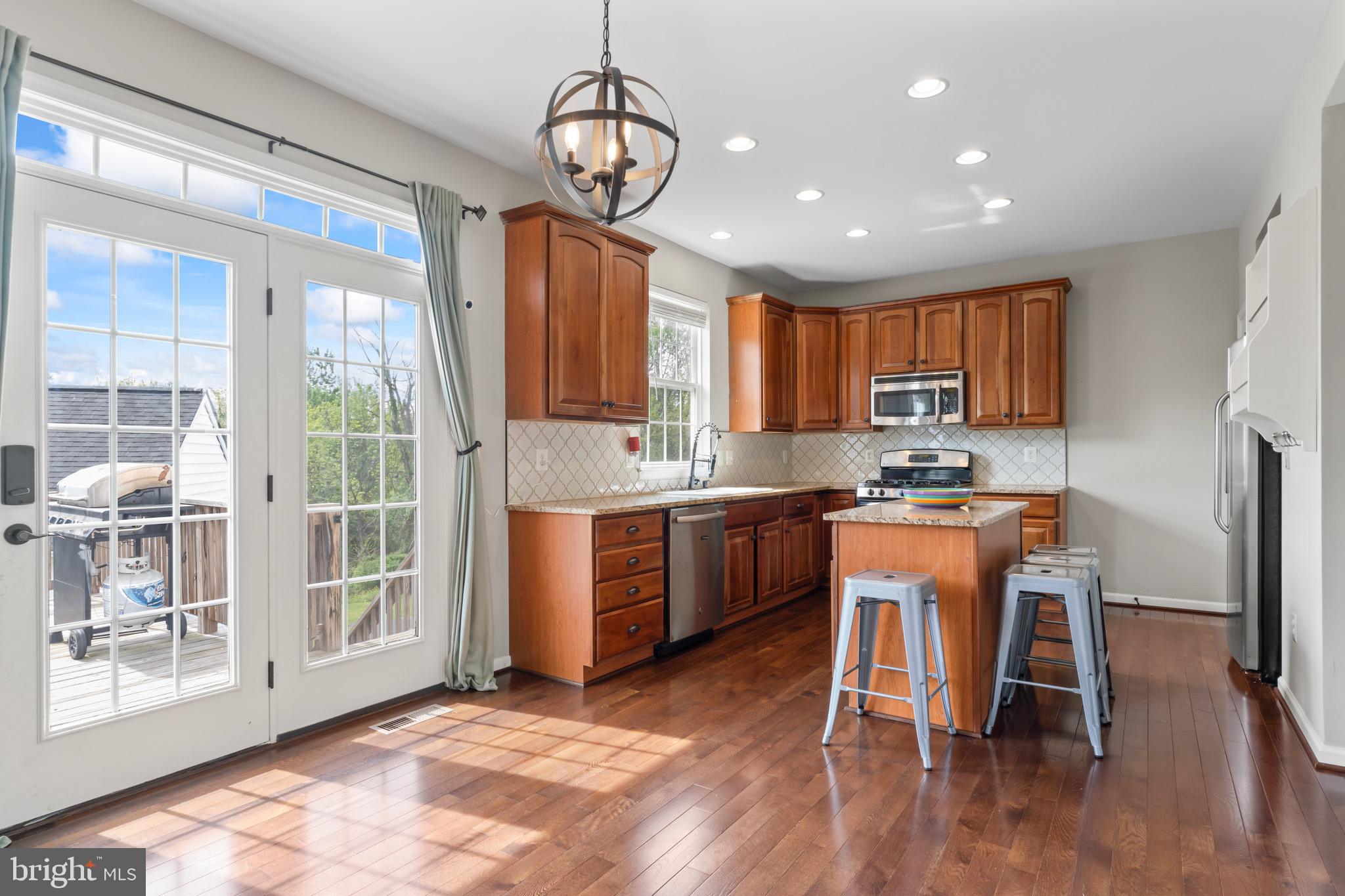 KINGSRIDGE ESTATES - Residential