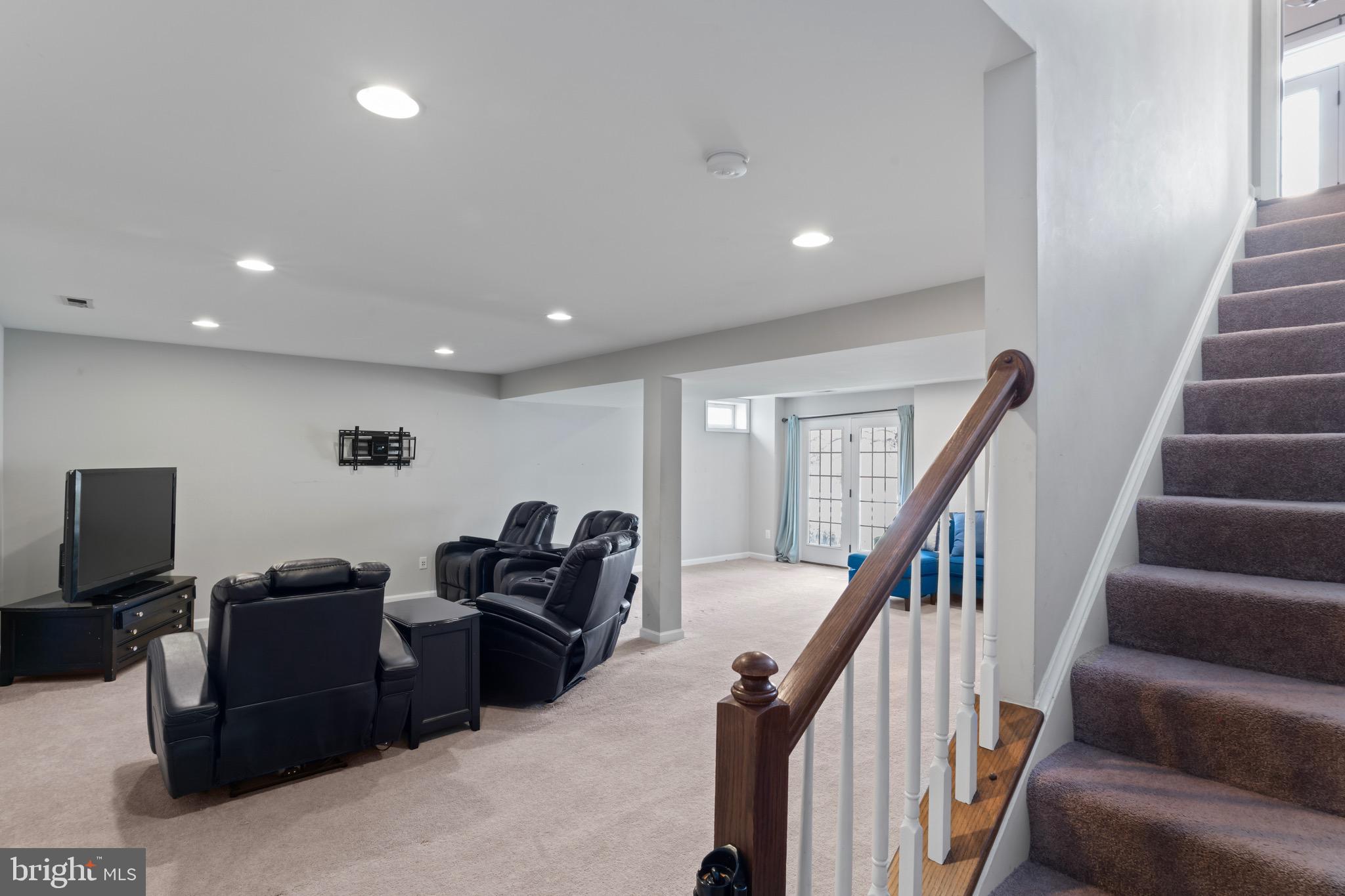 KINGSRIDGE ESTATES - Residential