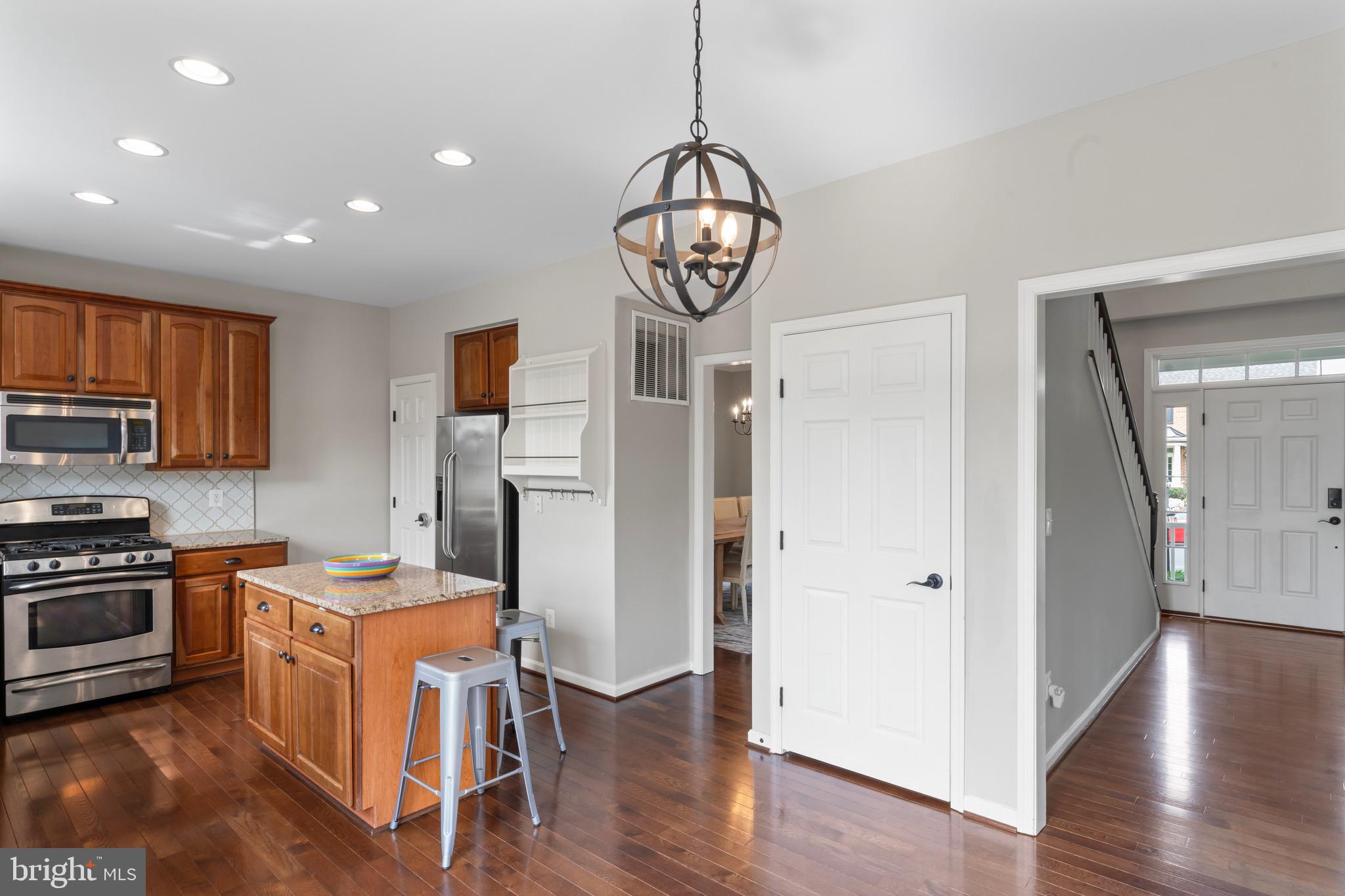 KINGSRIDGE ESTATES - Residential